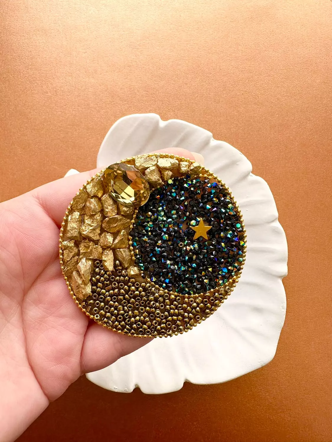 <p style="text-align: start"></p>