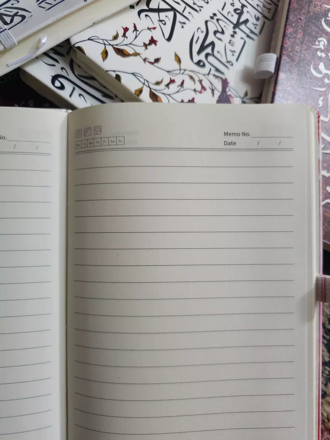  والسيف في الغمد لا تخشى مضاربهُ-Notebook hover image