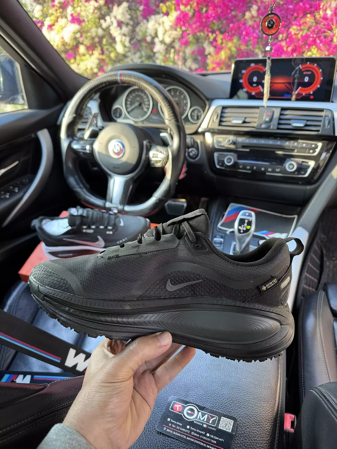 NIKE ZOOMX VOMERO18 hover image