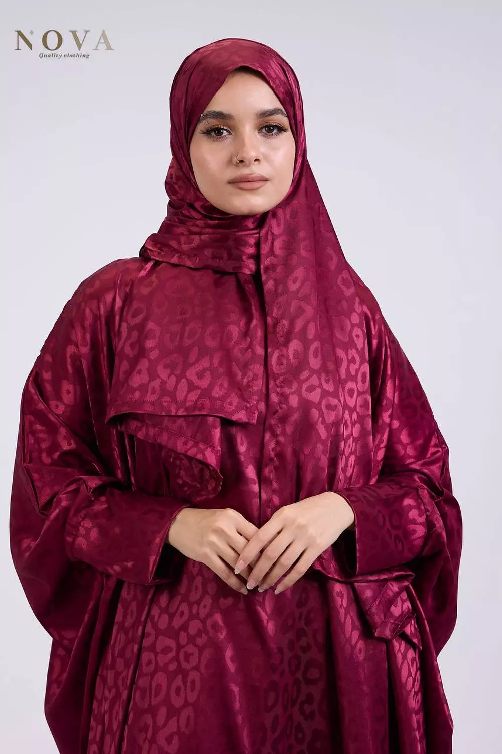 Burgundy butterfly Jacquard 1