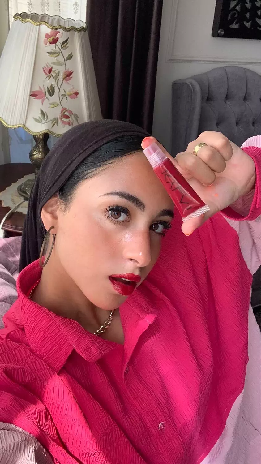 Red Shade 3