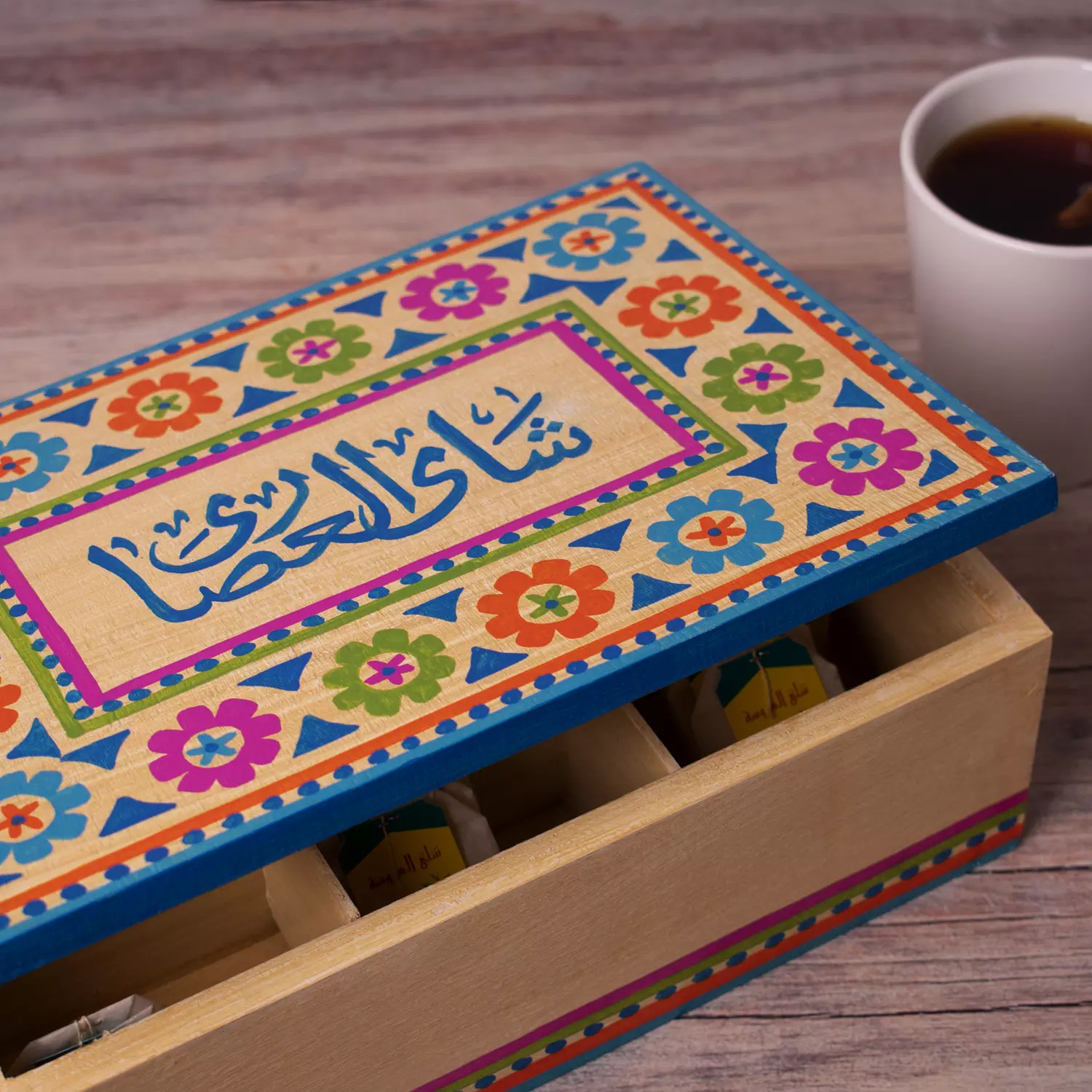 Large tea box - flowers colors image