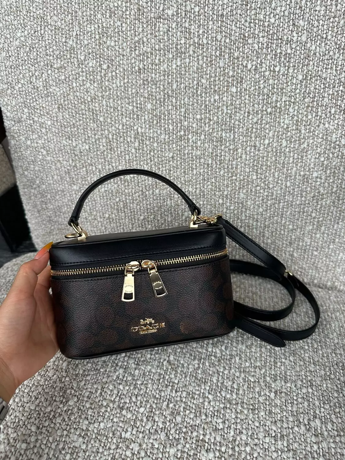 Coach box bag 4
