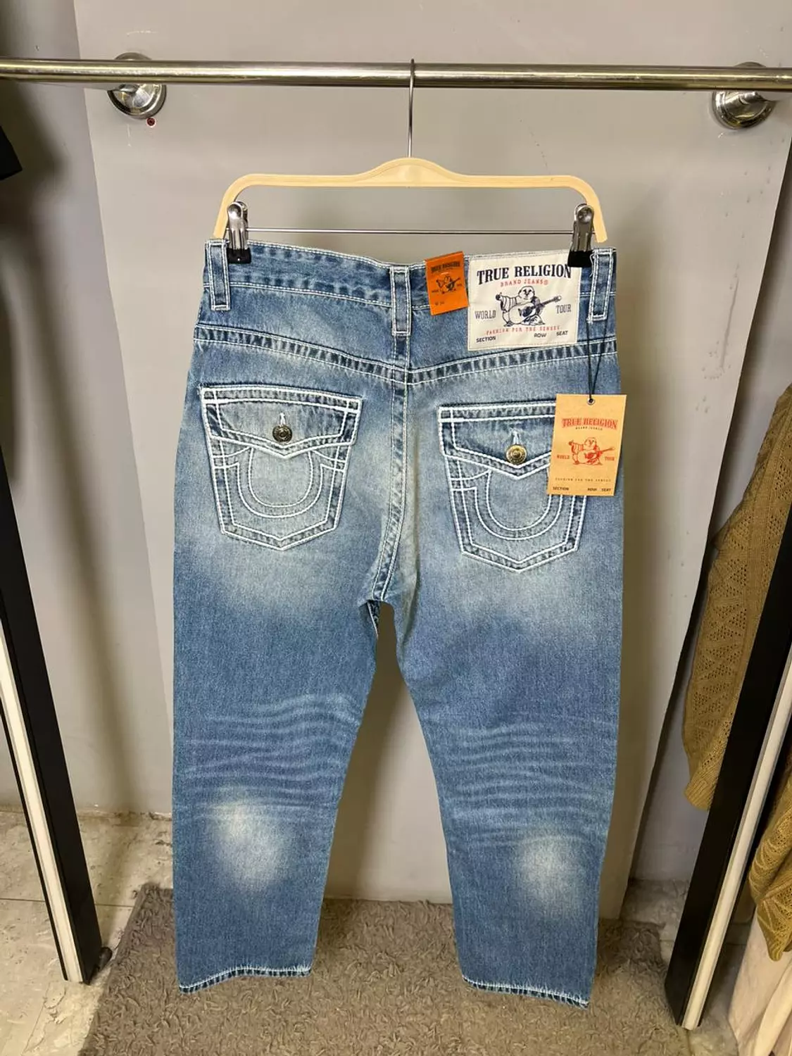 TRUE RELIGION / 1432 image