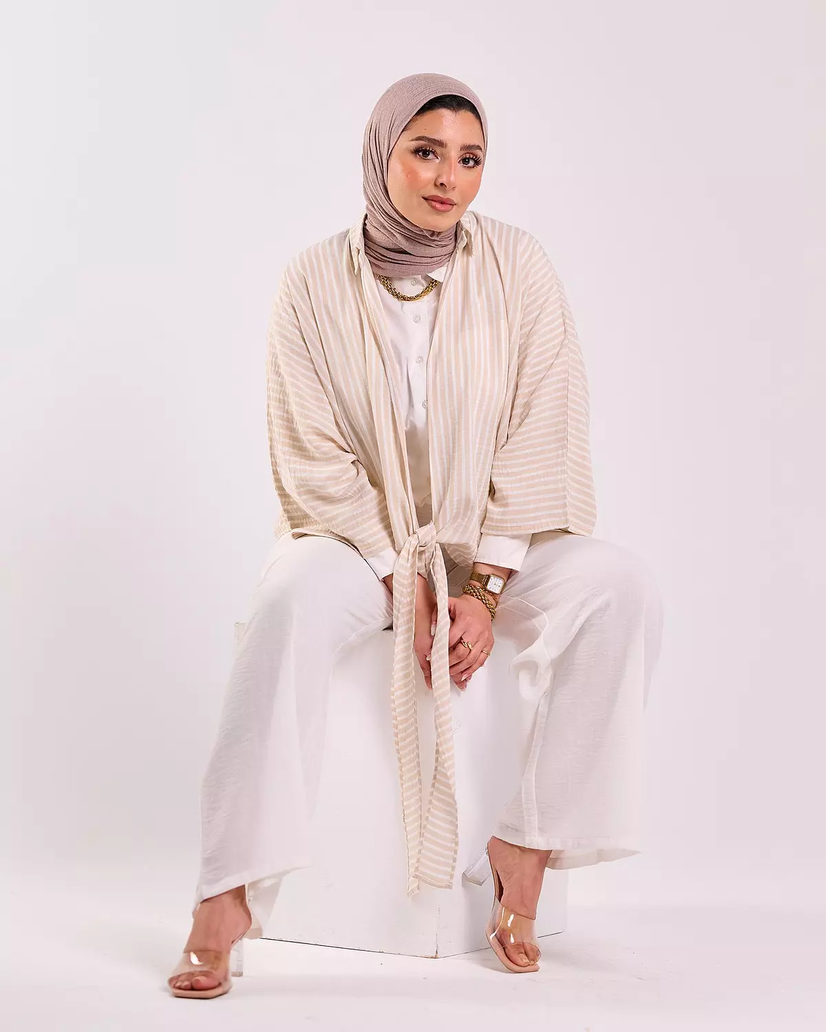 Linen Set in Beige hover image
