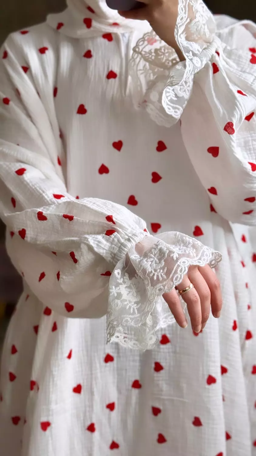 Ghazal Isdal (Red) 4