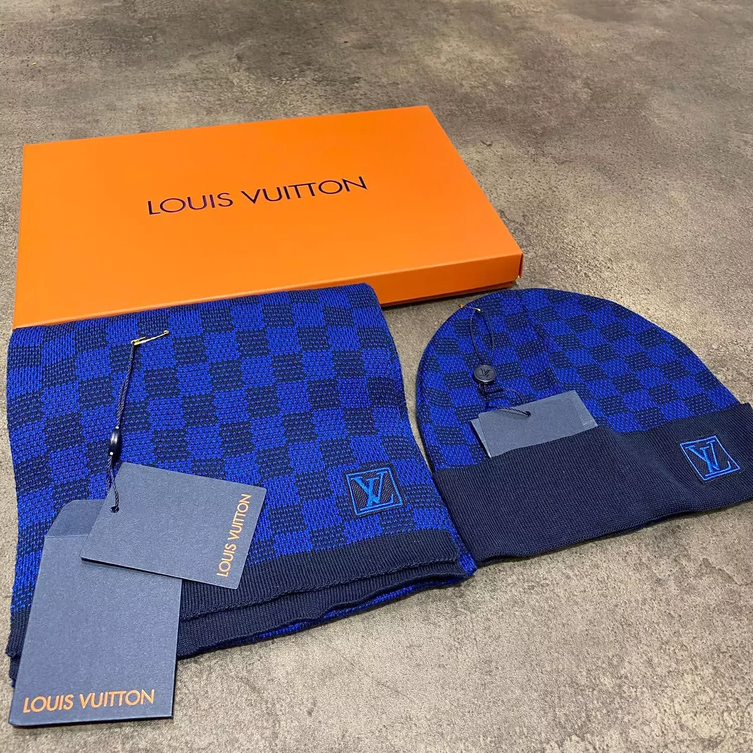 LOUIS VUITTON SCARF&ICE CAP -BLUE -P20372 image