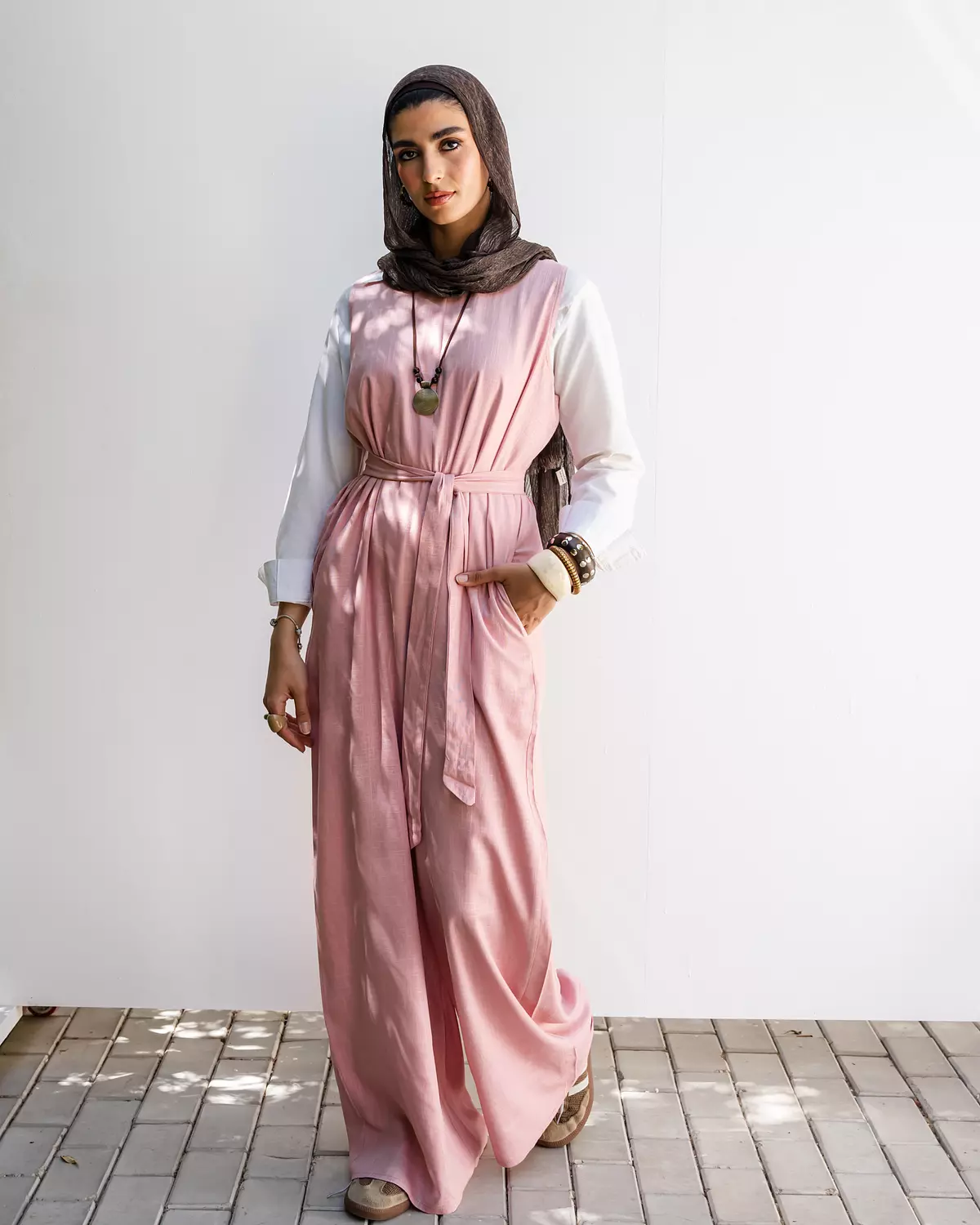 <p style="text-align: center">Linen Jumpsuit in Light Blush pink</p>