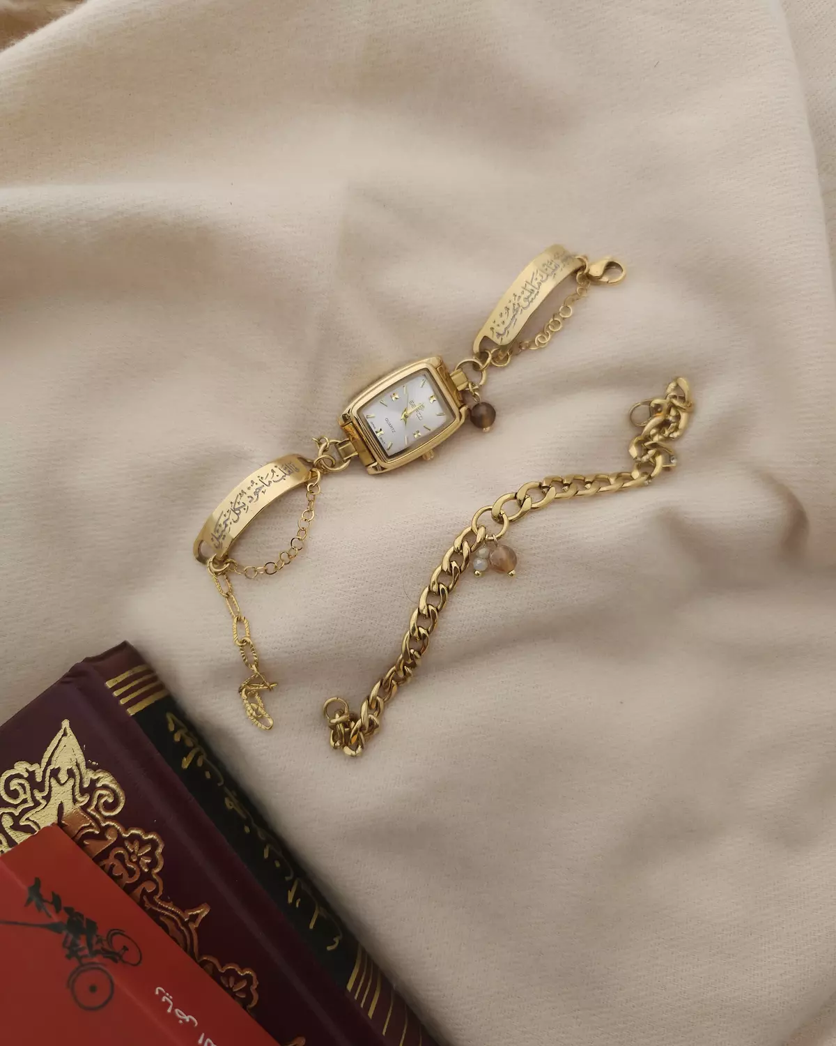 واختر لقلبكَ ما يليقُ بحُسنه/ساعة image