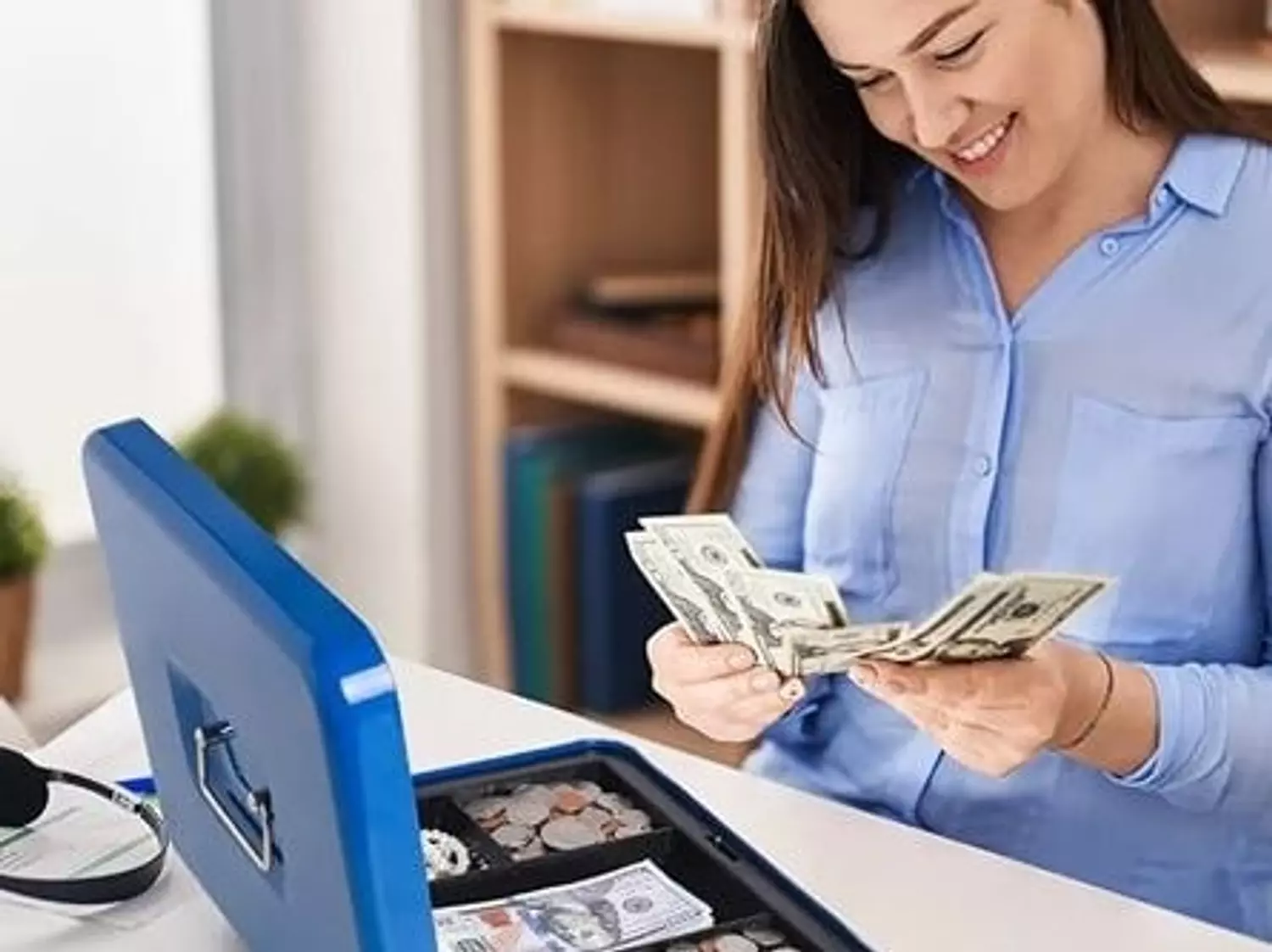 YF630Y خزنه بوكس فلوس كاشير image