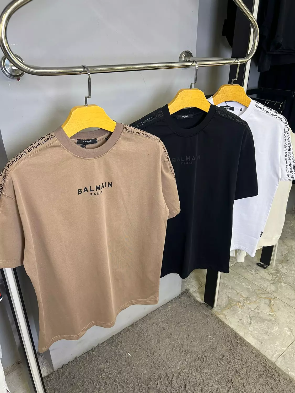 BALMAIN TSHIRT / 1472 10