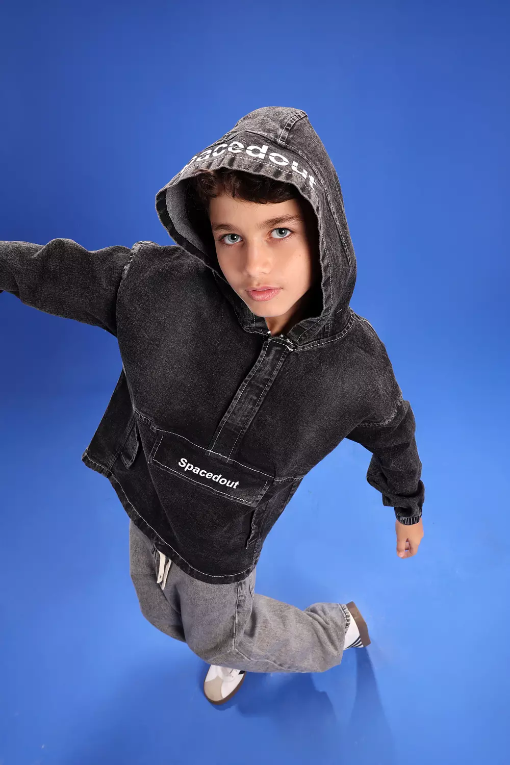 Spaced out hover image