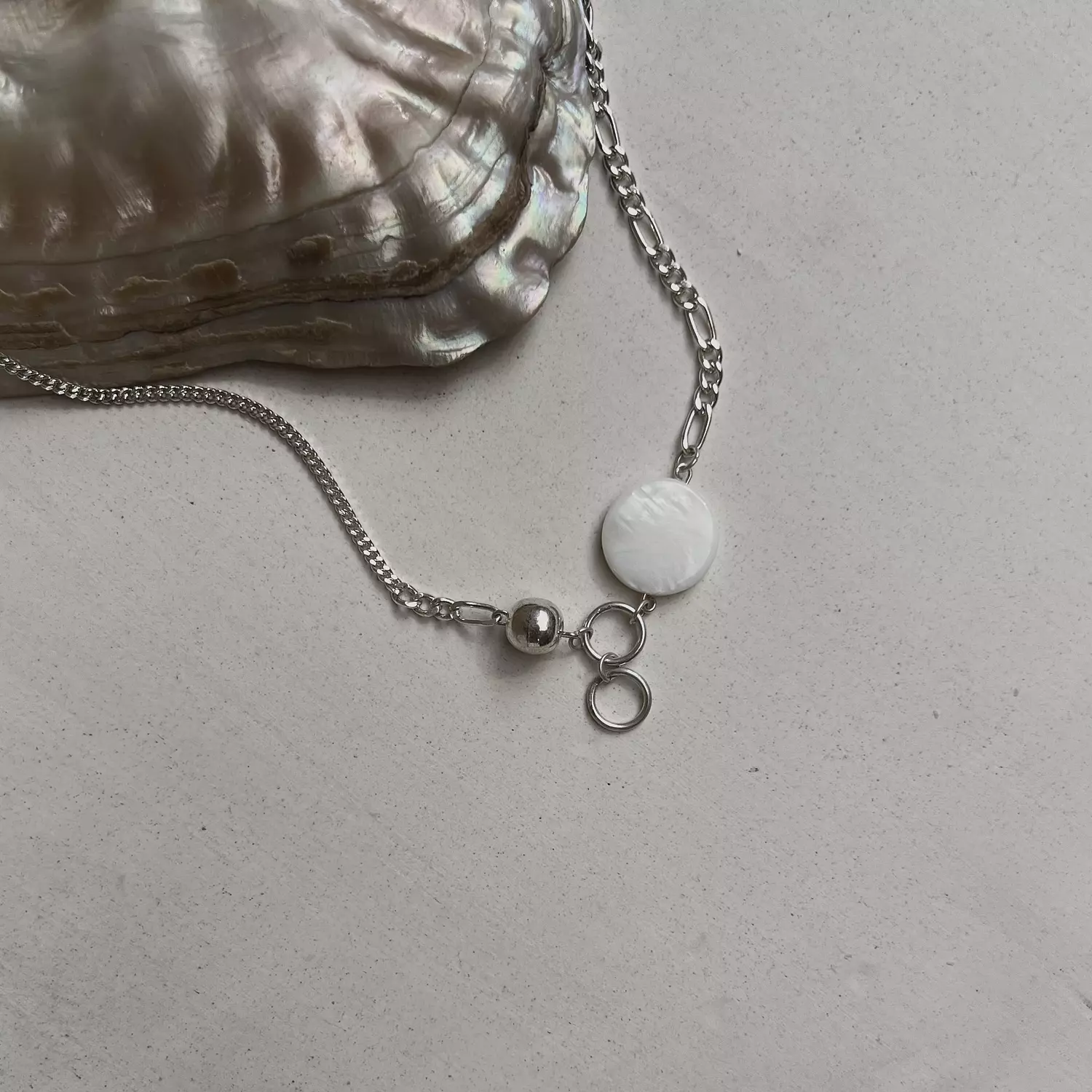The  whitemoon necklace  2