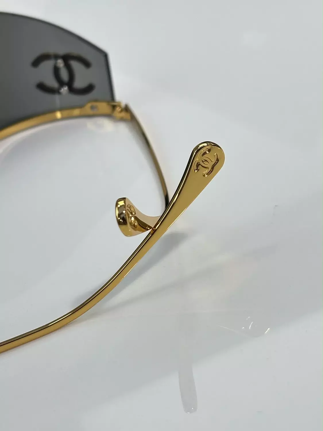 Chanel glass  3