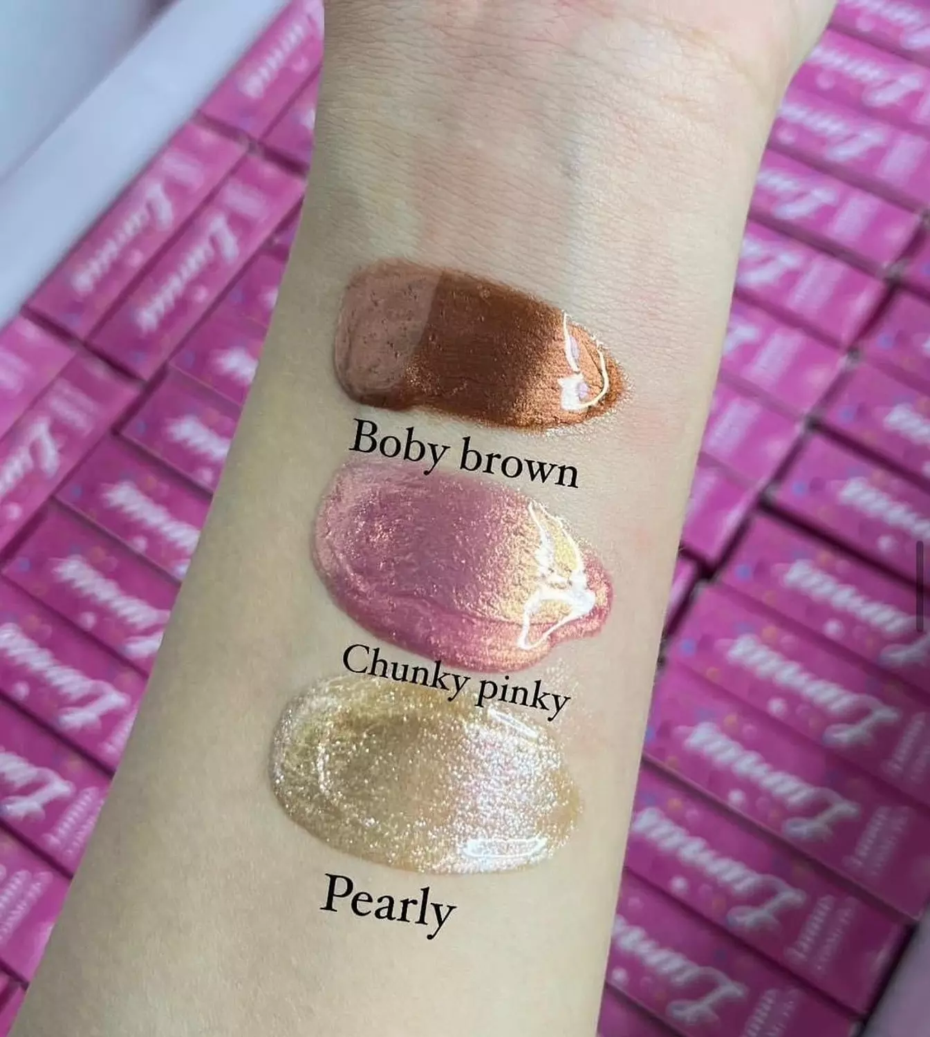 BUY 2 LIPGLOSSES GET 1 FREE  2
