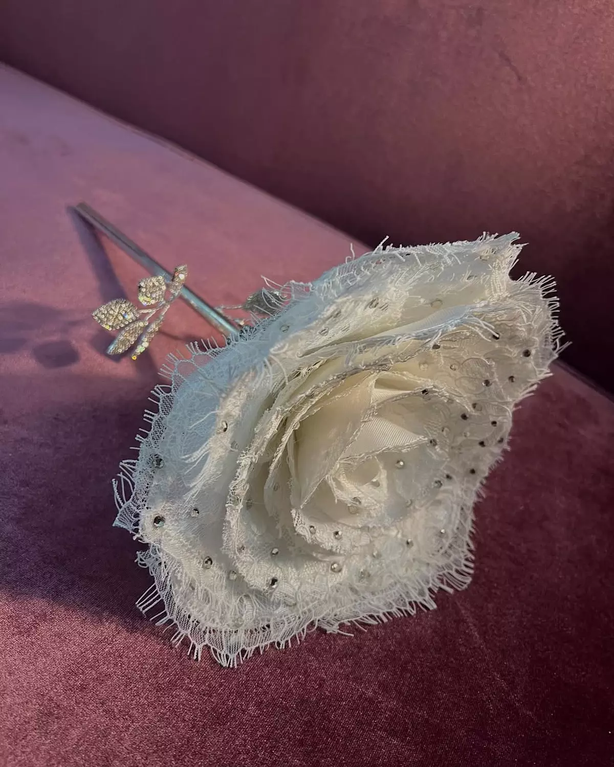  luxurious lace hand roses 1