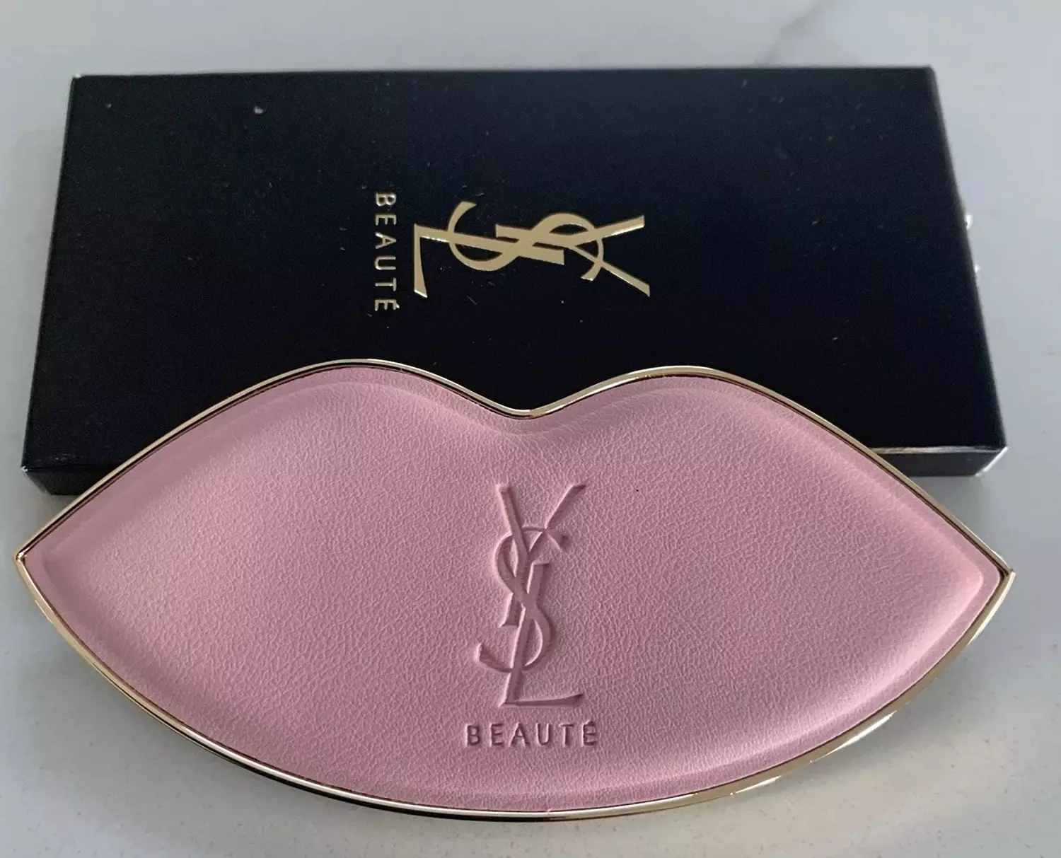 ysl beaute pink lip pocket mirror 3