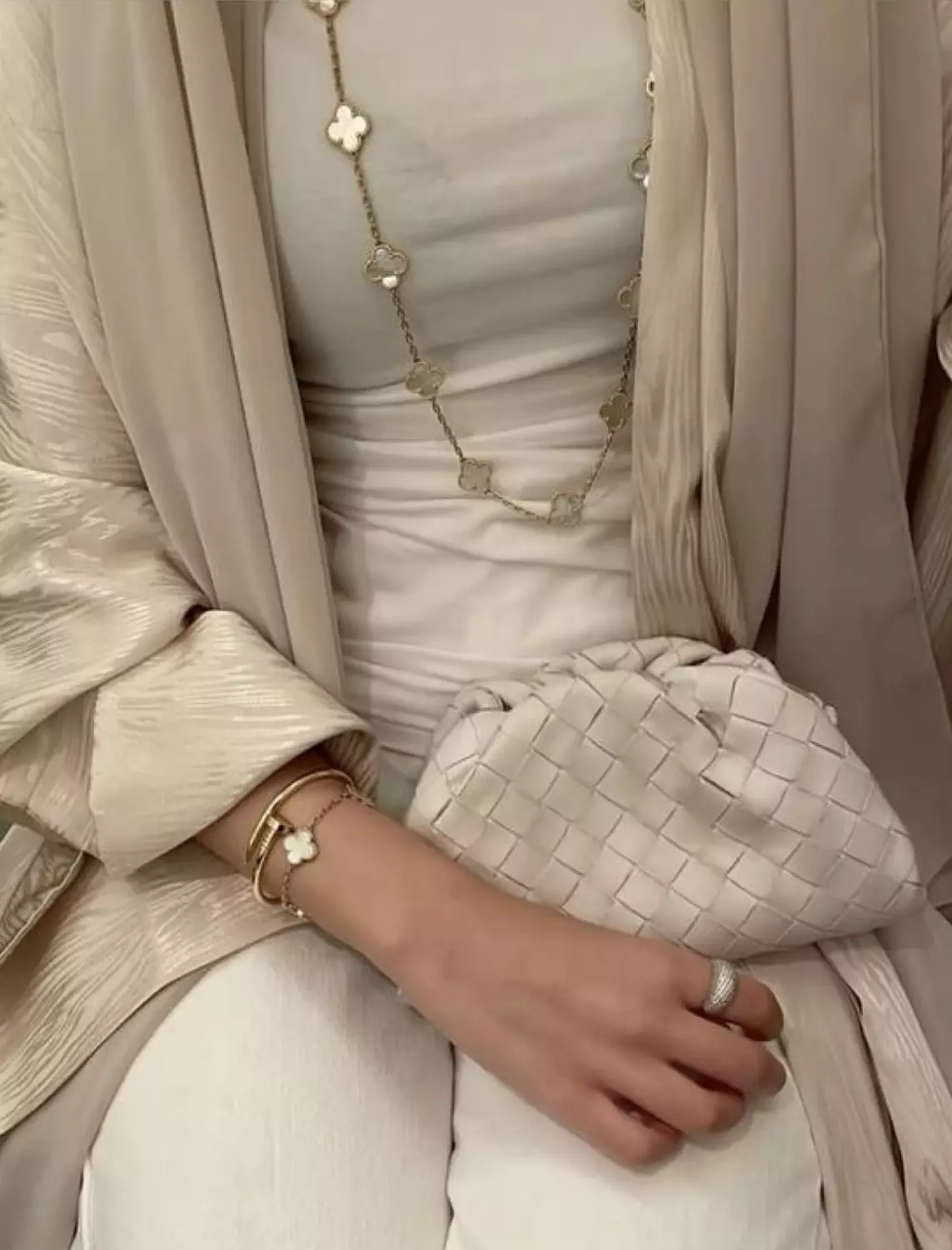 long necklace  image