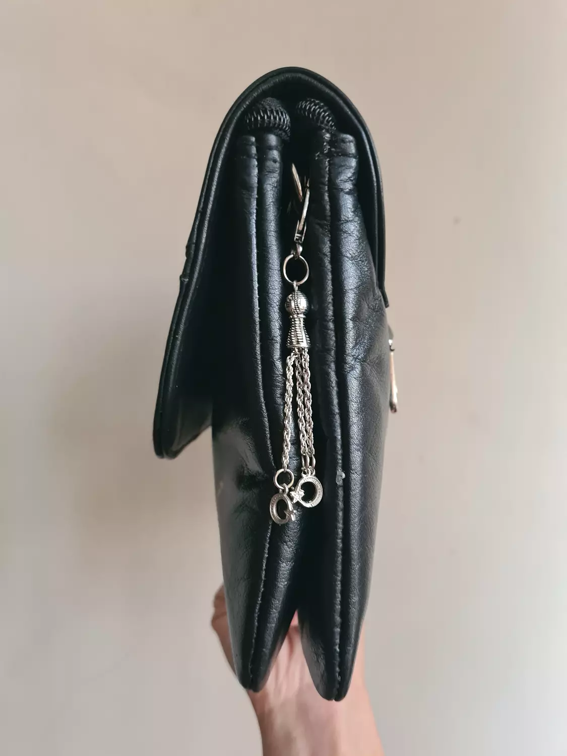 The tally clutch  2