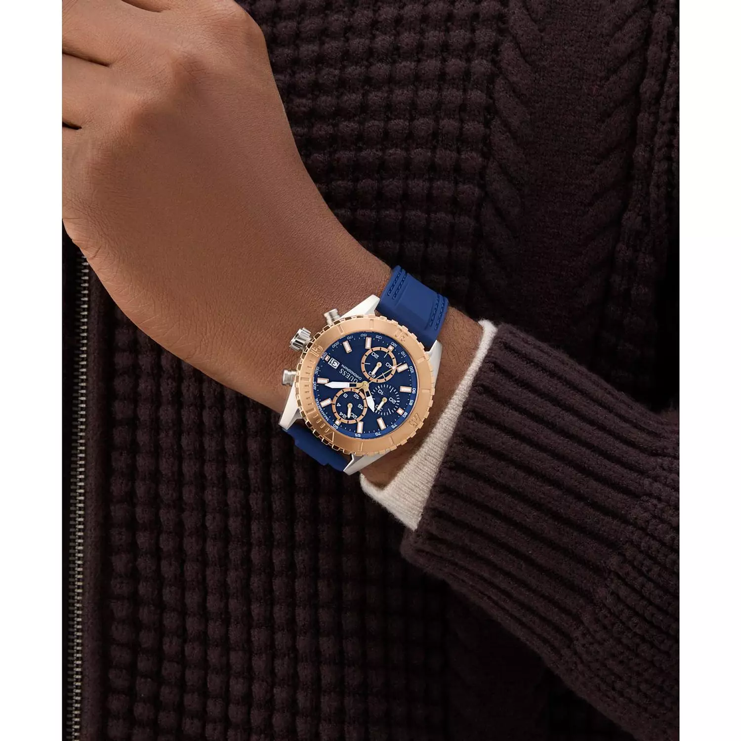 GUESS Mens Blue 2-Tone Chronograph Watch BLUE Silicone Strap GW0967G4 7