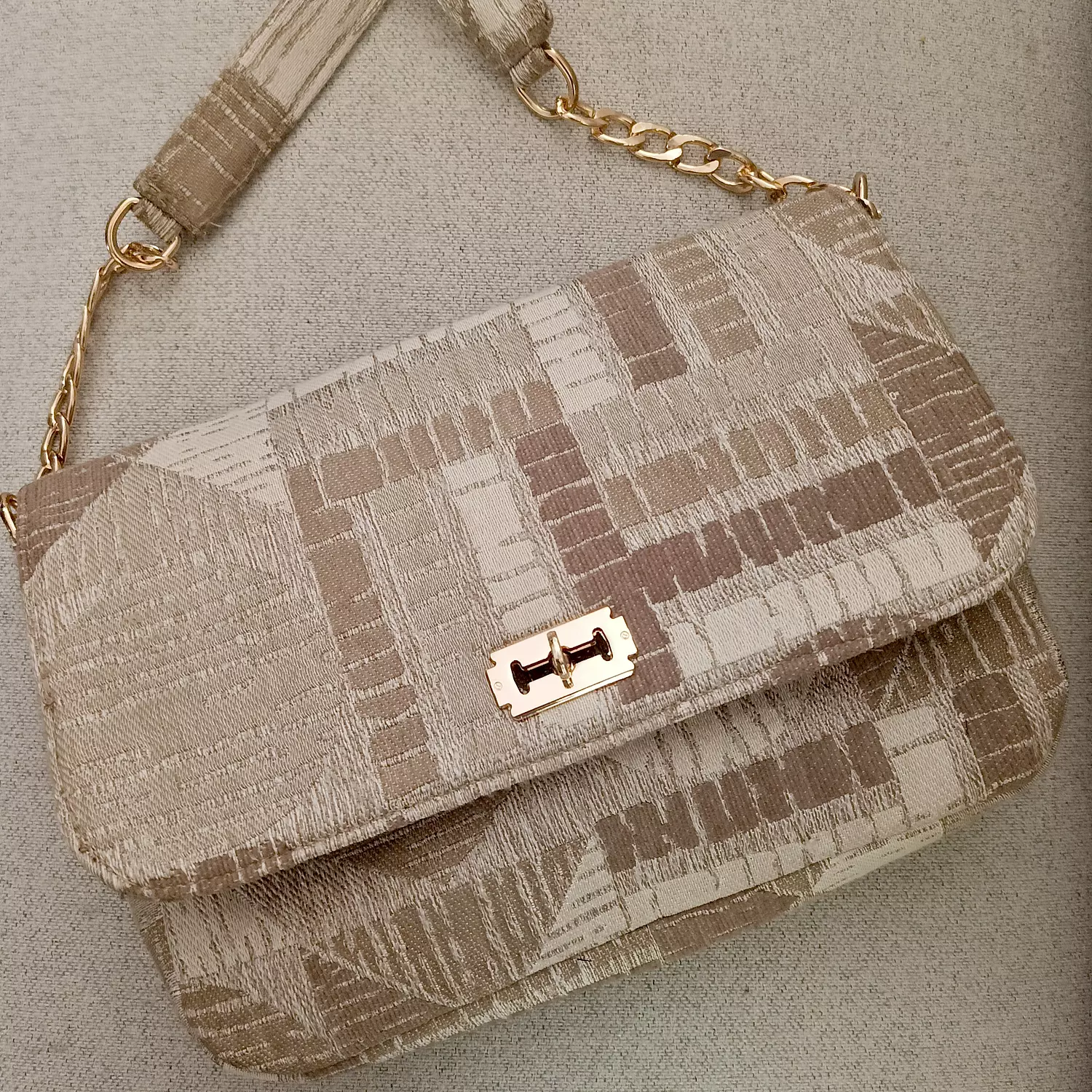 Noly clutch bag beige  4