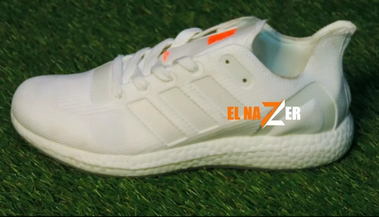 ADIDAS BOOST - RUNNING SHOES 4