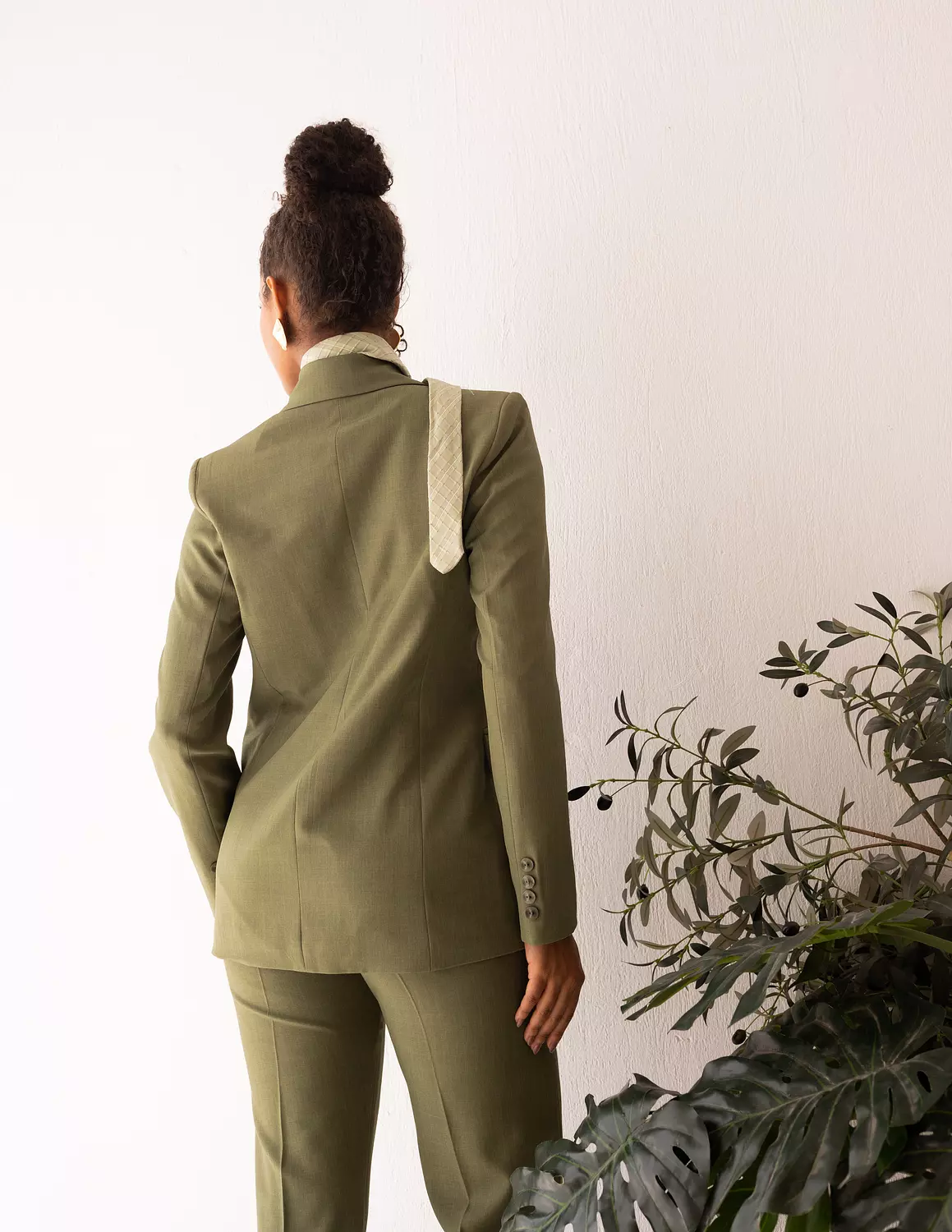 Olive Glamour straight blazer 5