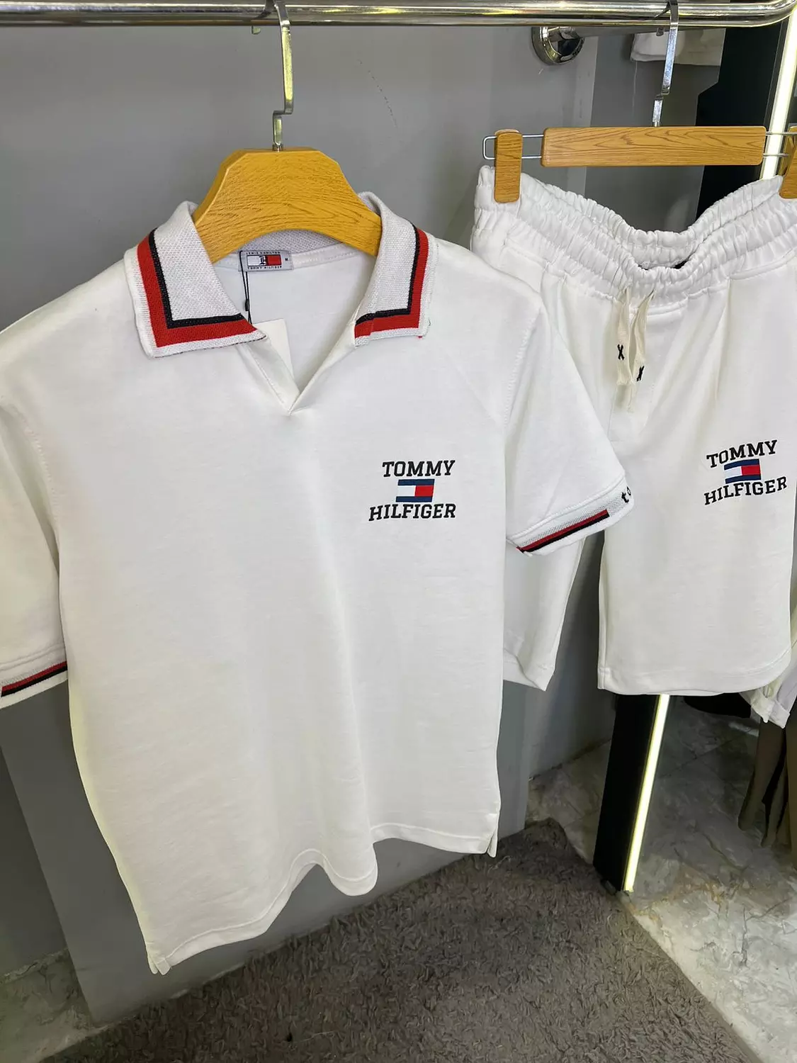 TOMMY HILFIGER SET / 1366 hover image