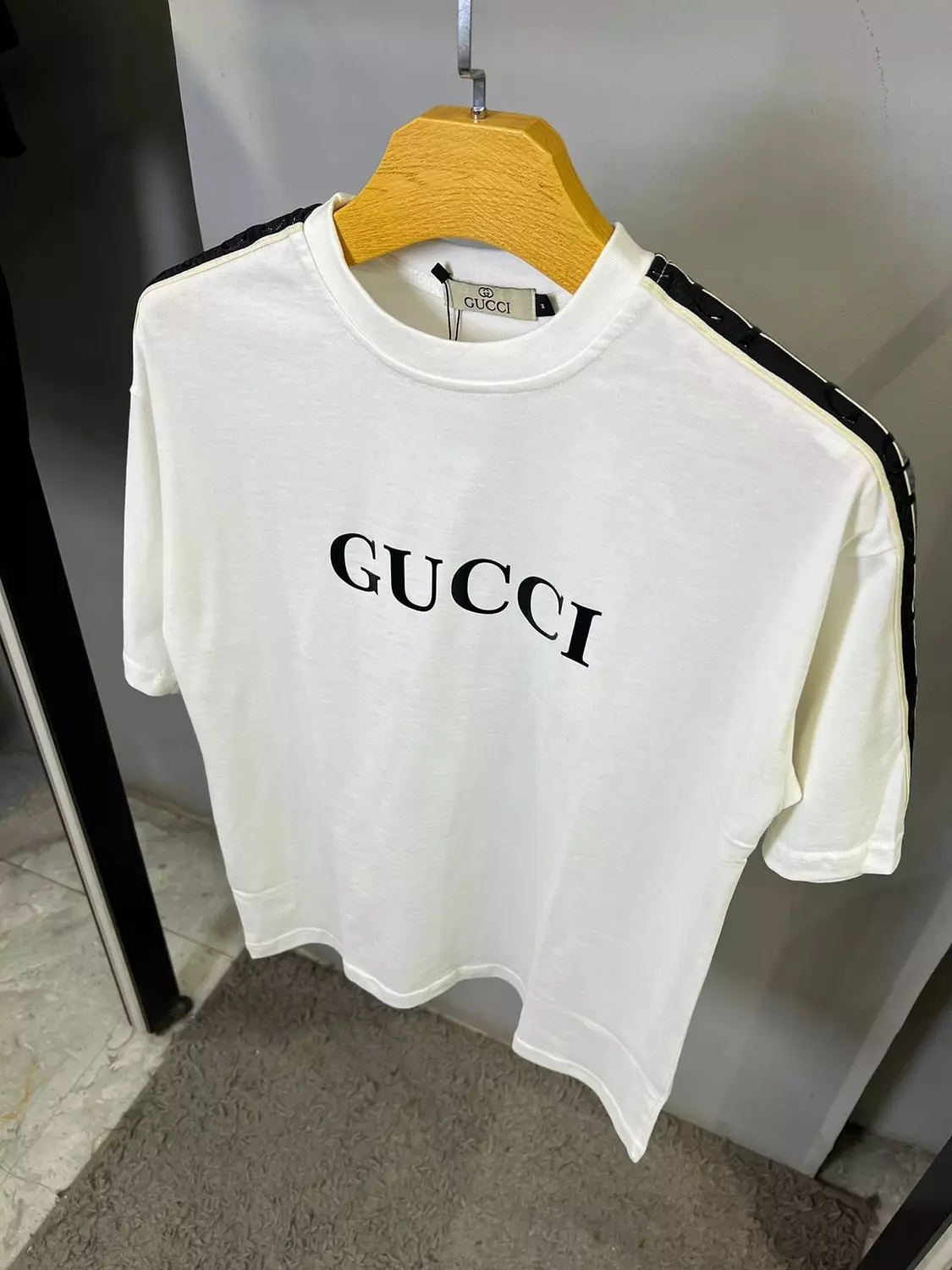 GUCCI TSHIRT / 1484 3