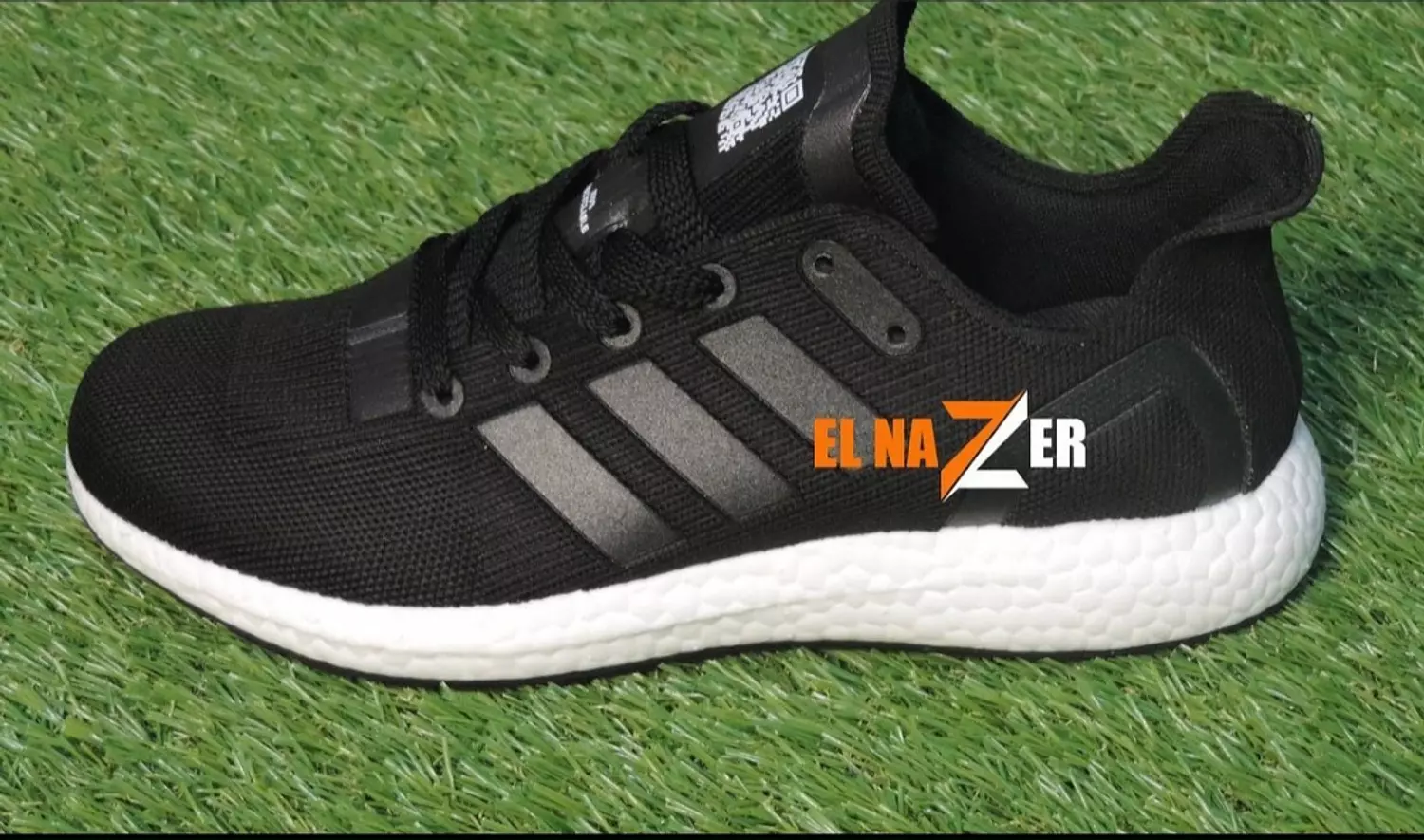 ADIDAS BOOST - RUNNING SHOES