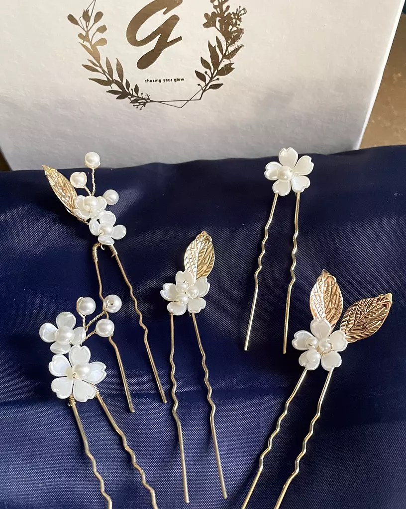 Floral pins