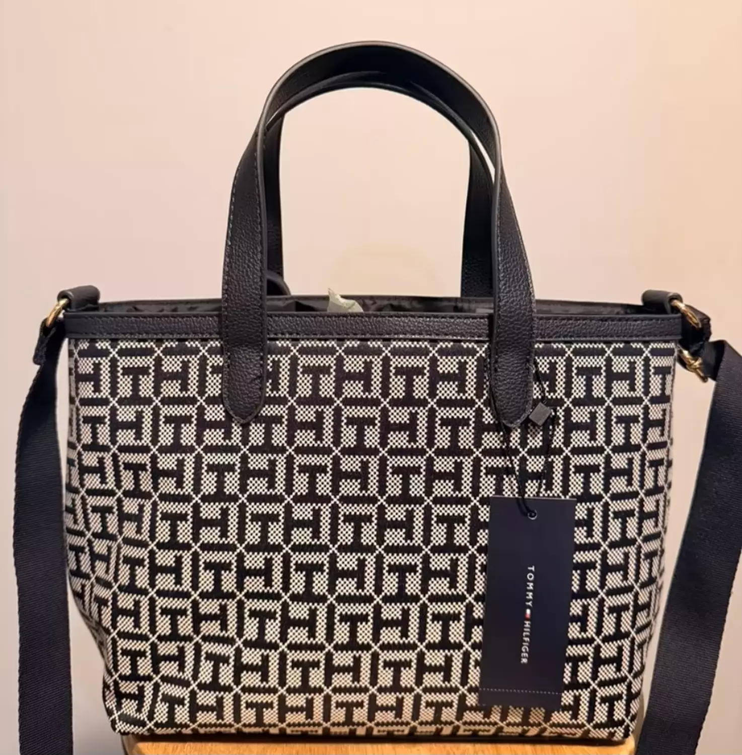 Tommy Hilfiger Monogram Tote Bags 2