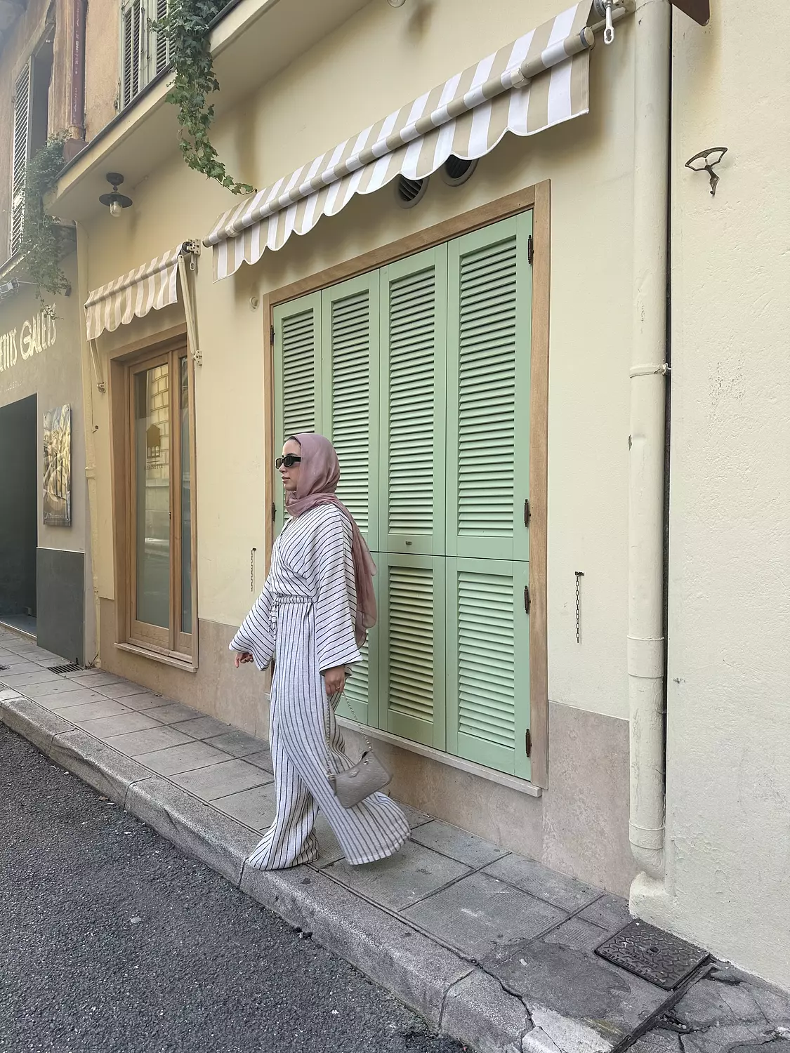 Striped Linen Set 1