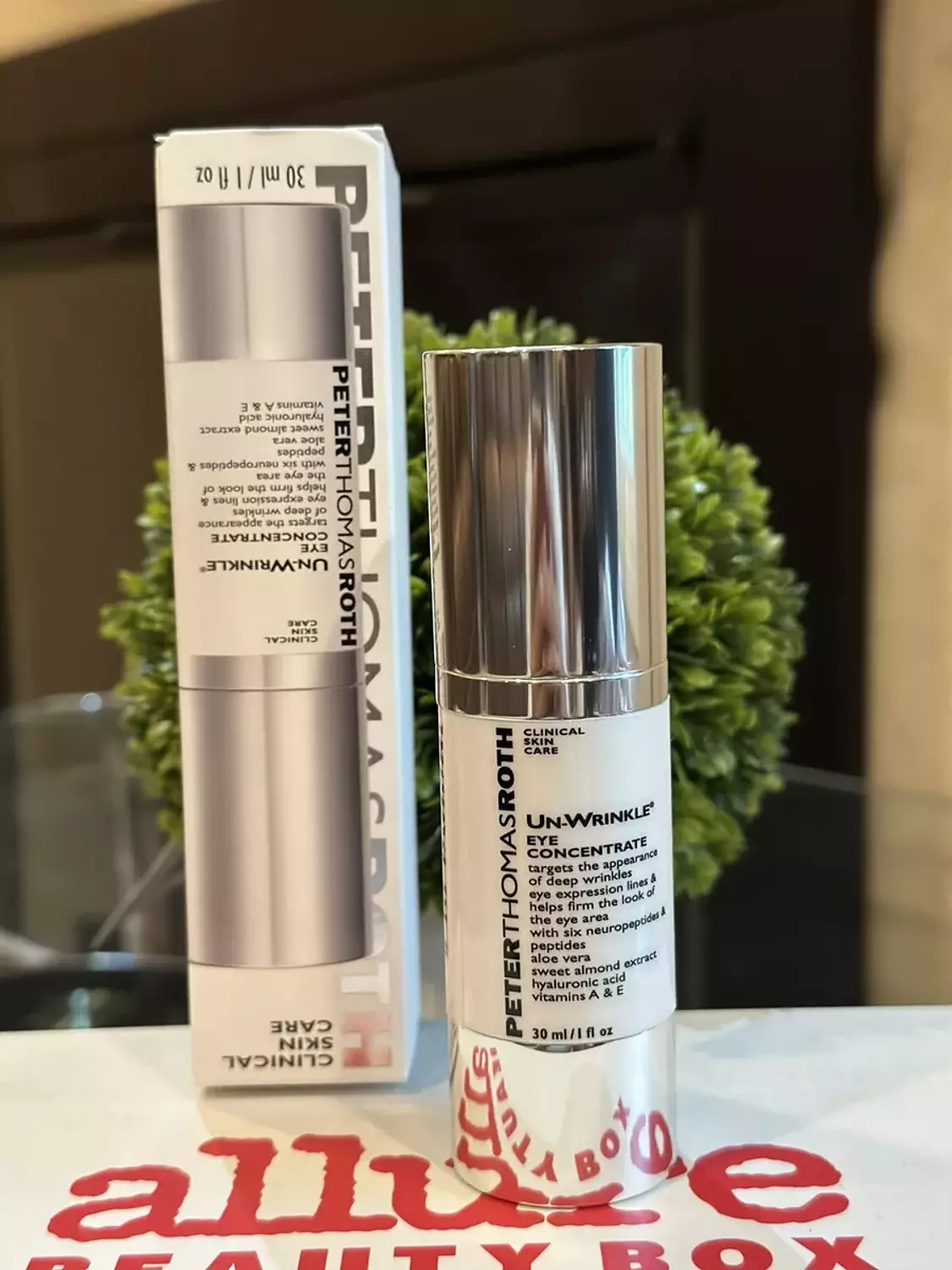 peter thomas Super-Size Un-Wrinkle Eye Concentrate 4