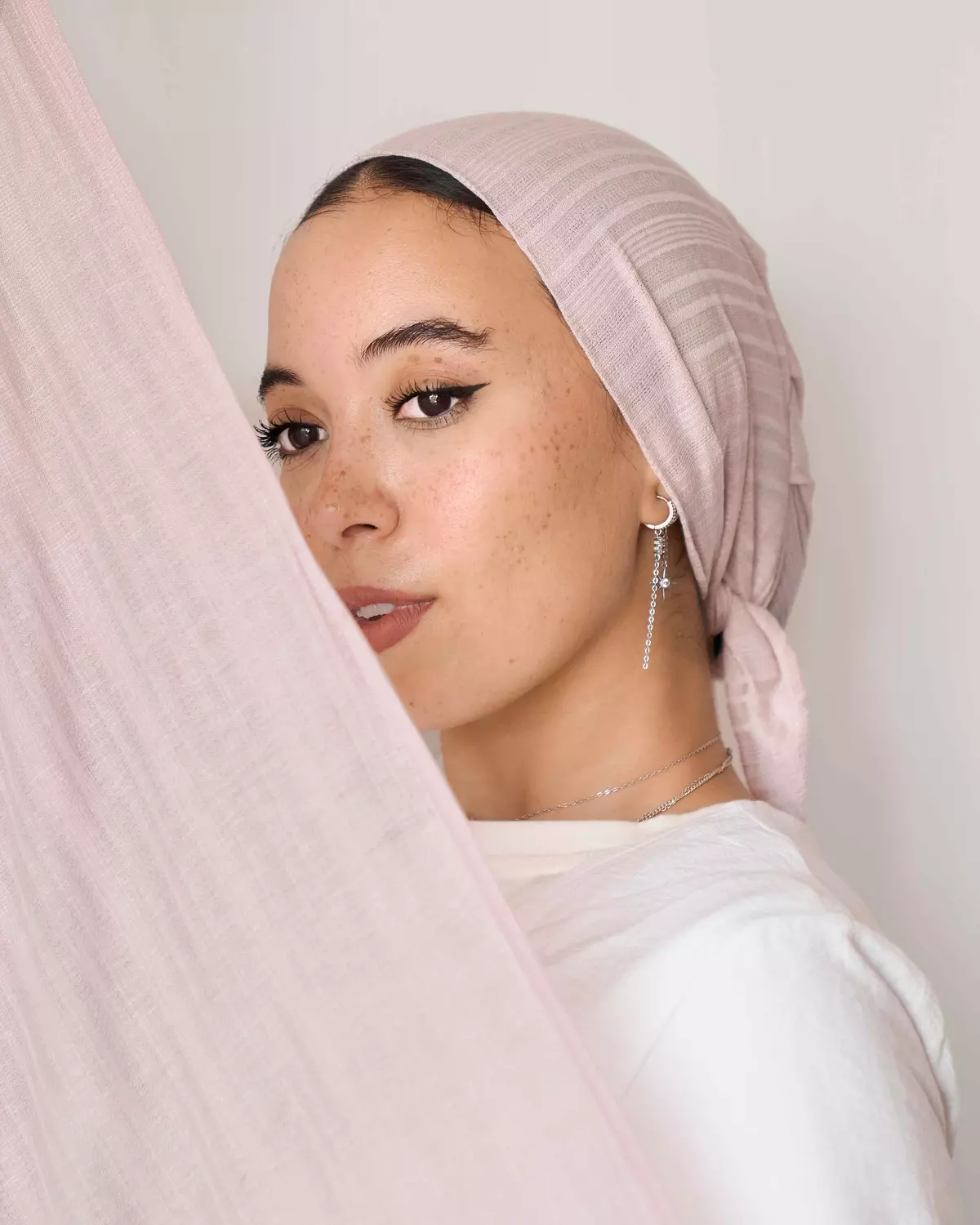 Nude Powder Kuwaity With Bandana 3