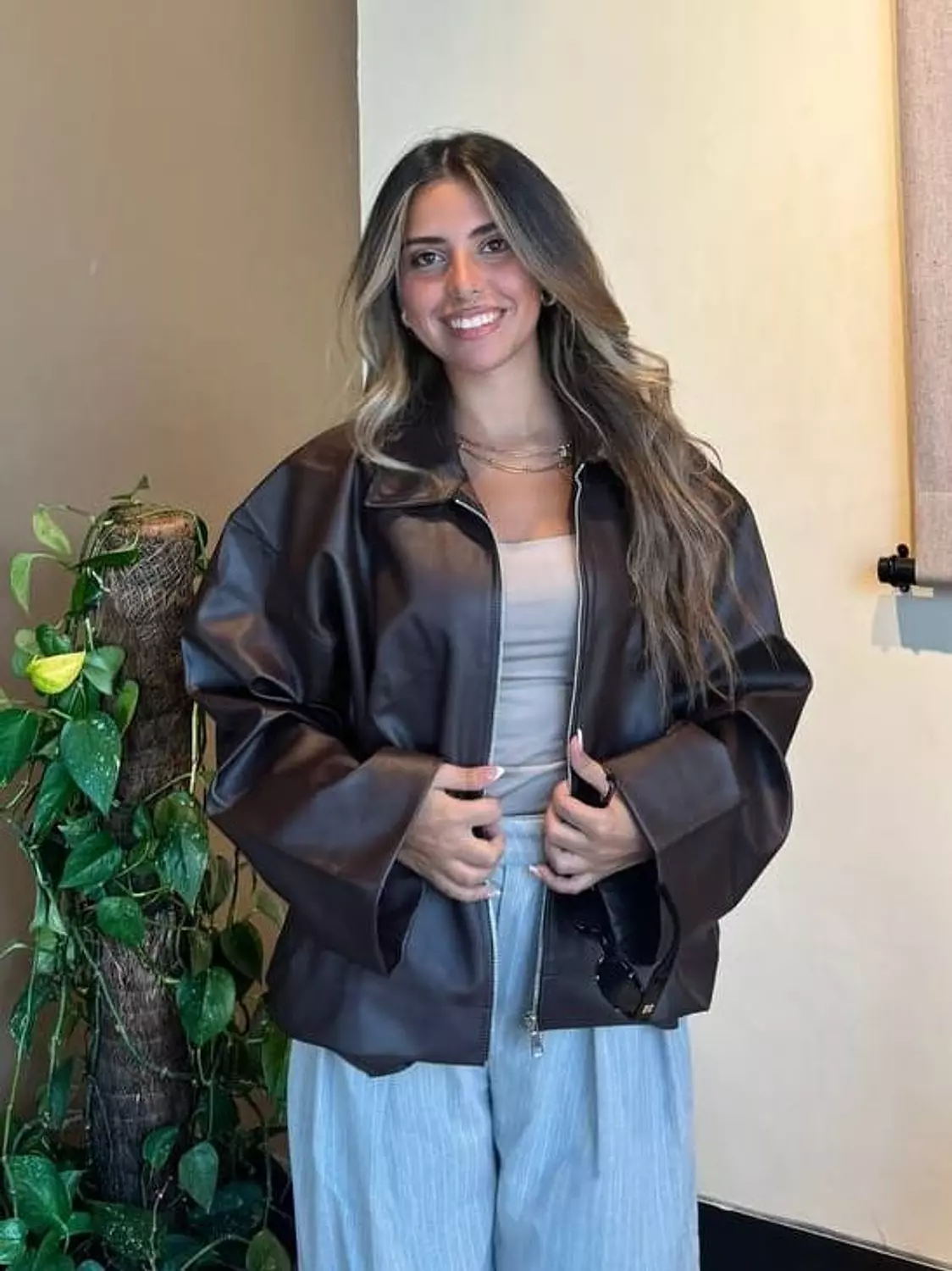 Loose Fit Zippered Leather Jacket 1