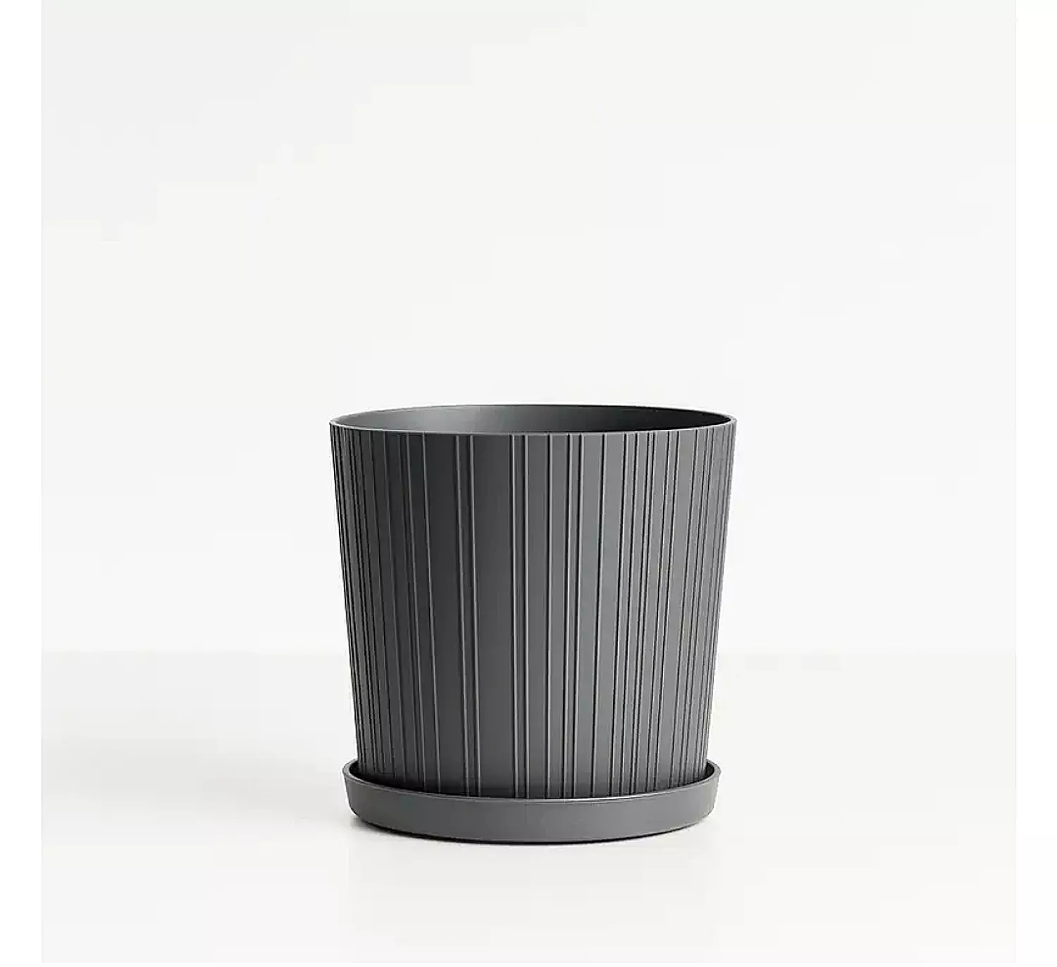 Acrylic pot  4