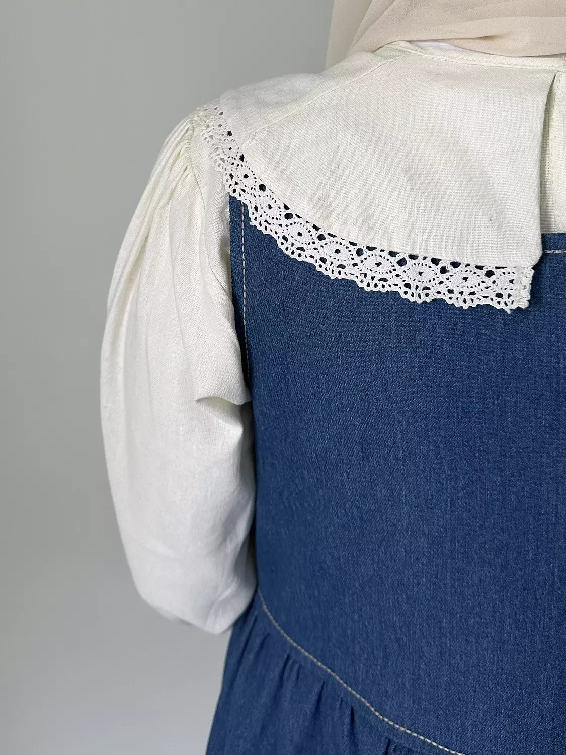 Off white linen blouse (T)  8