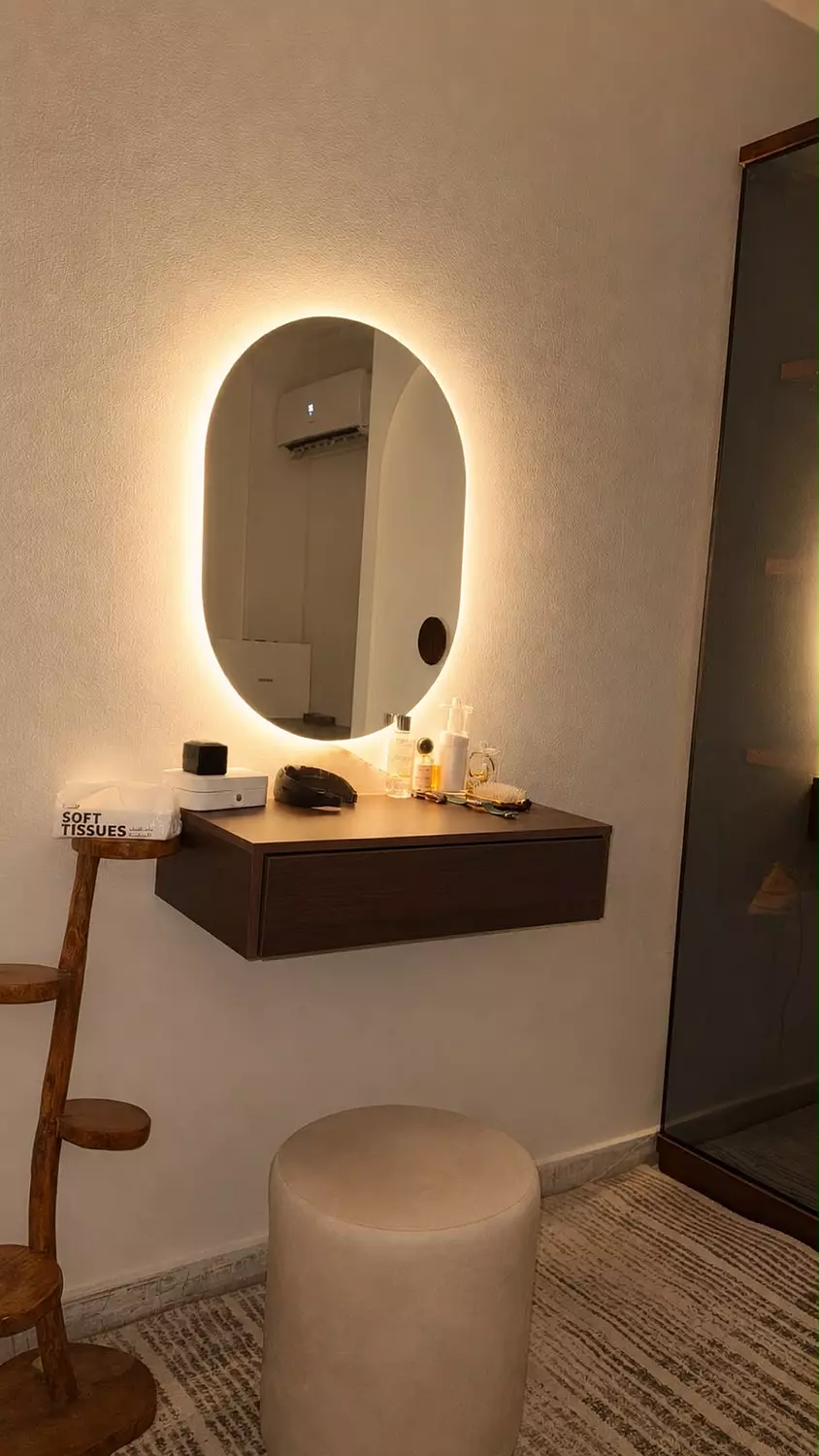 Mirrors with one hanging drawer hover image