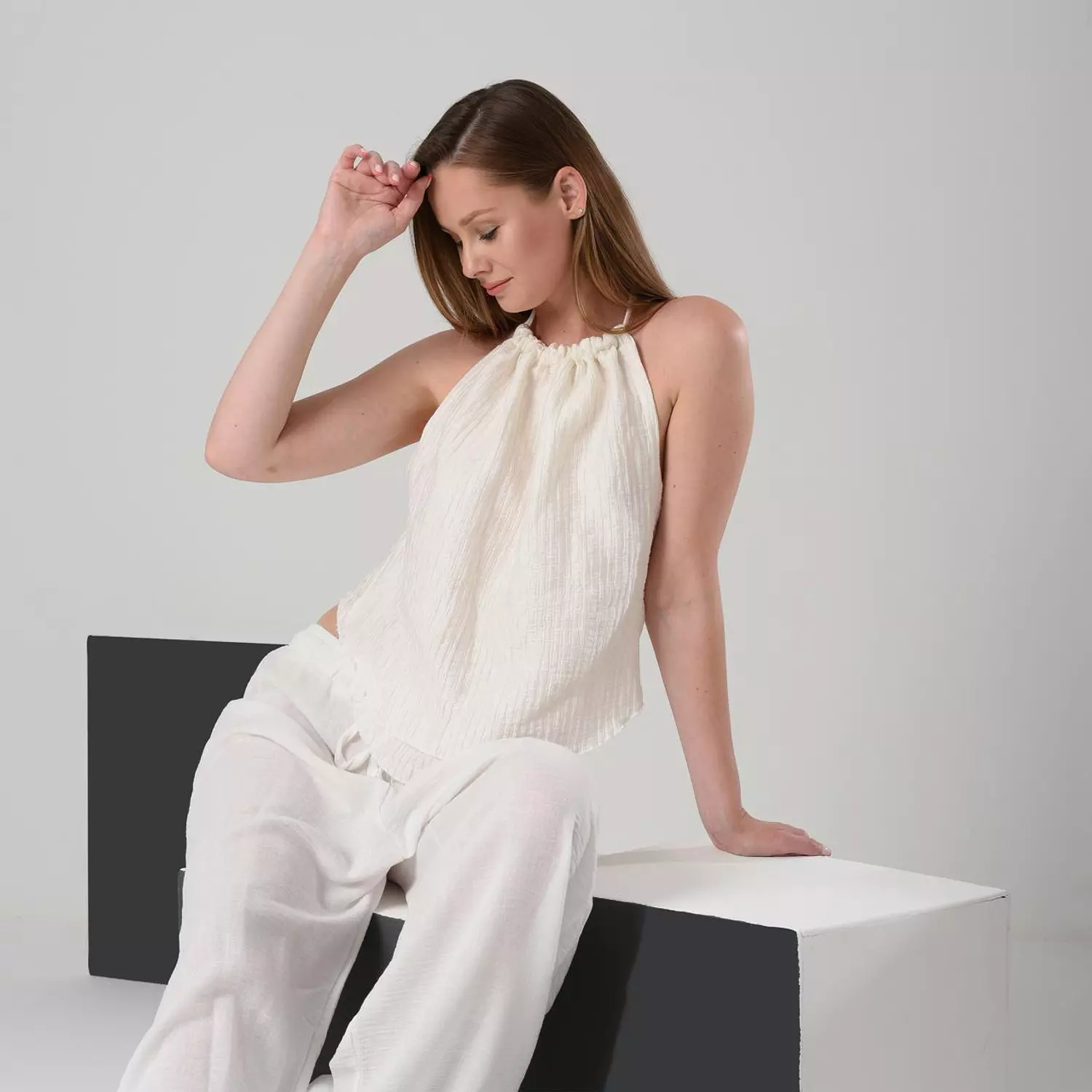 Backless Top hover image