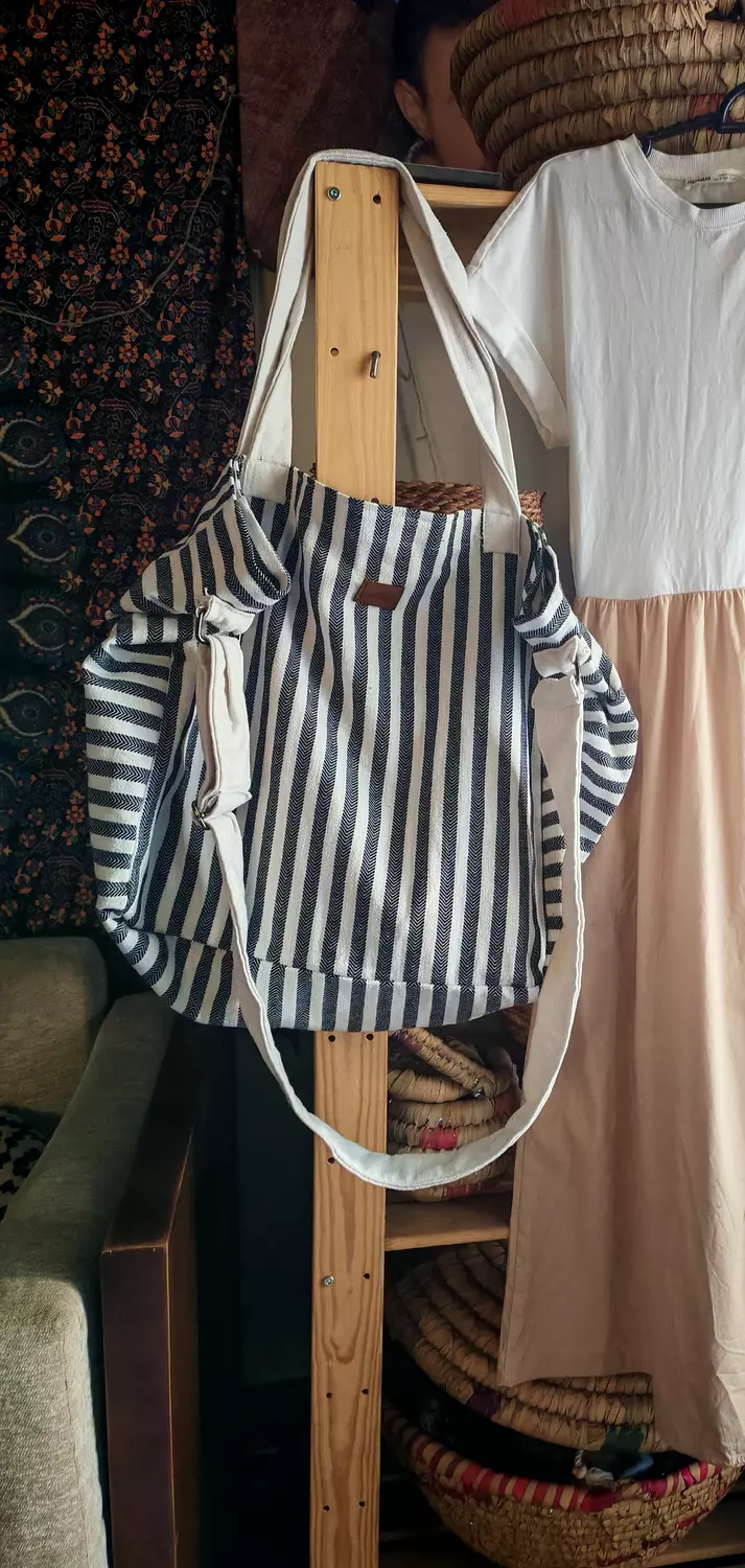 Striped grey Large size bag 2