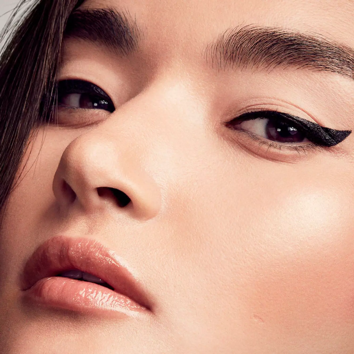Fenty Beauty by Rihanna Flyliner Longwear Liquid Eyeliner 1
