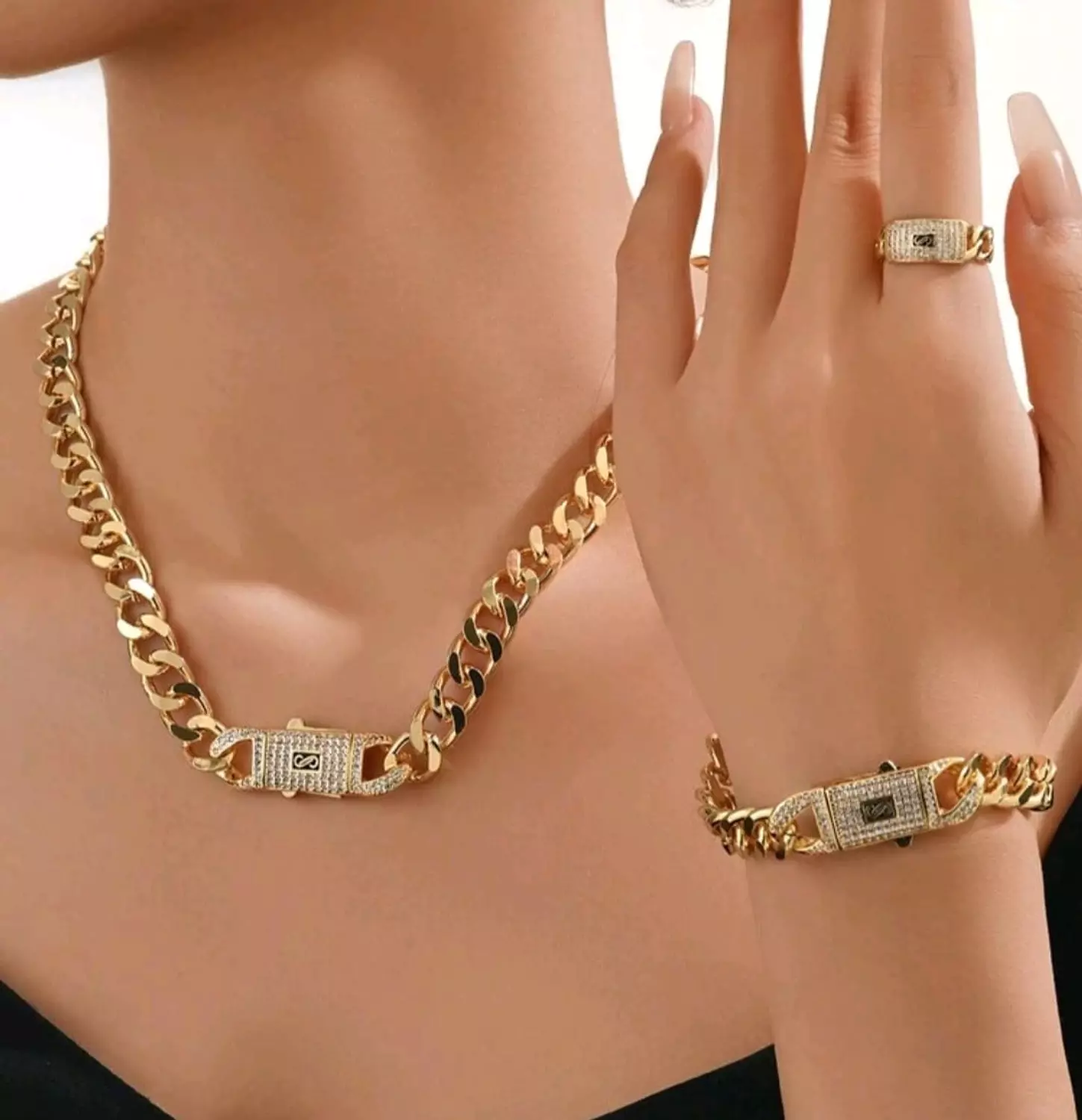 Necklace N25 hover image