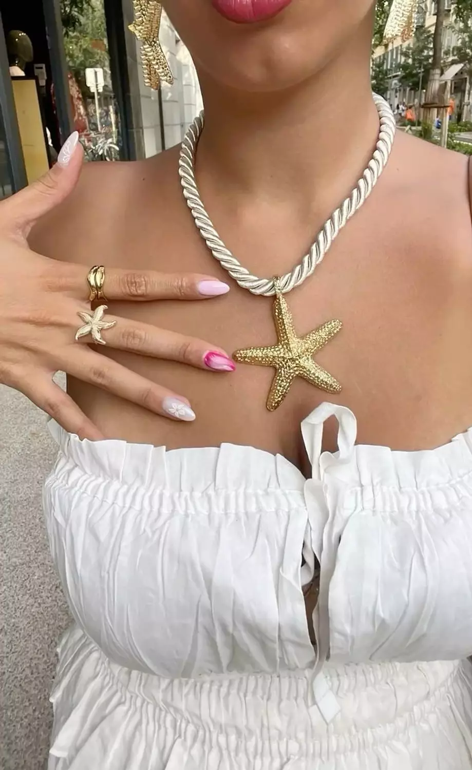 Necklace star hover image