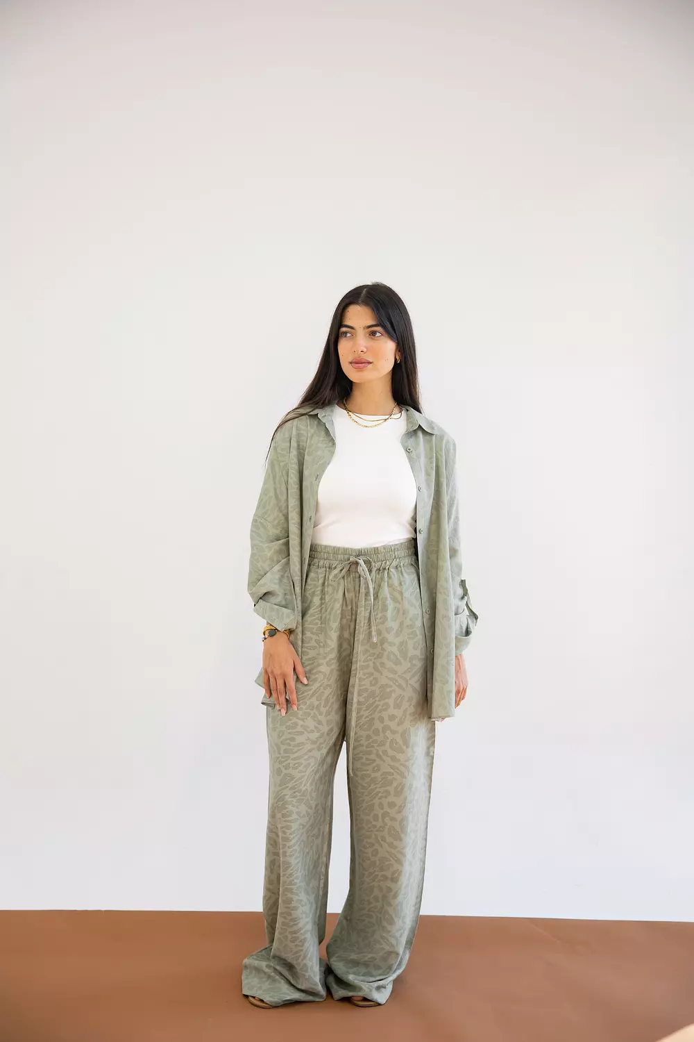 A Female Roar set in olive image