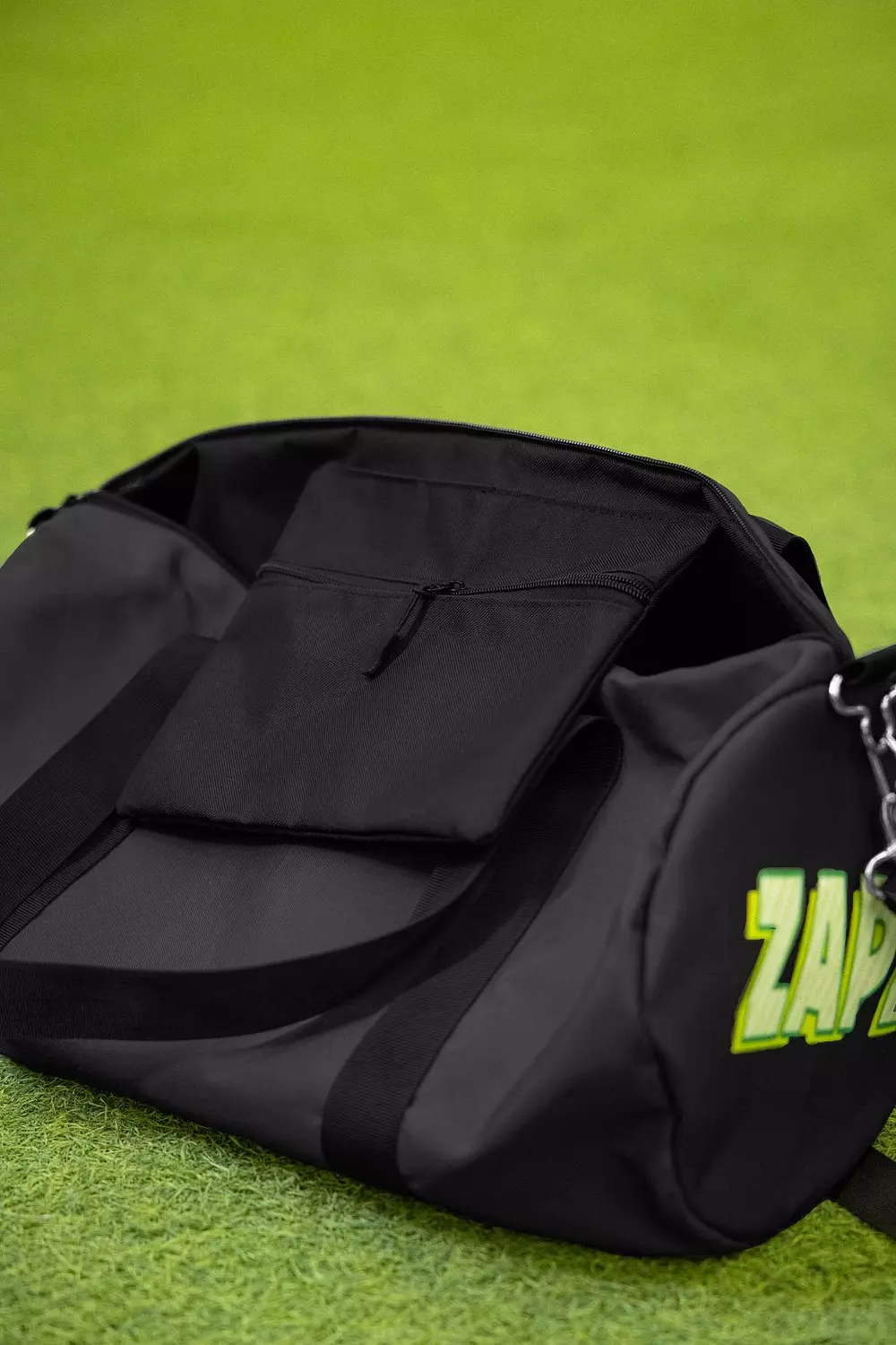 BLACK DUFFEL BAG 2