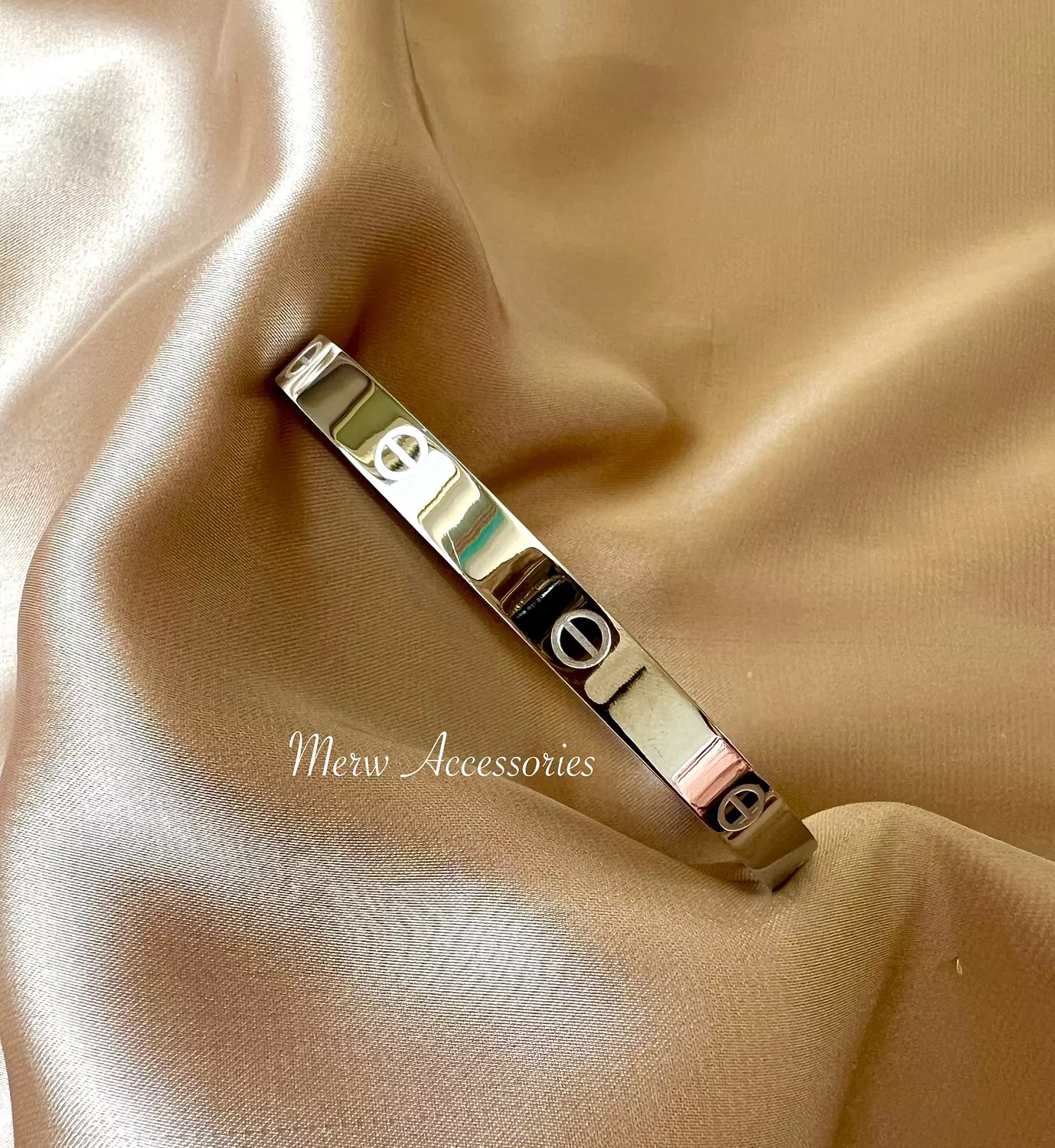 C silver bangle  1