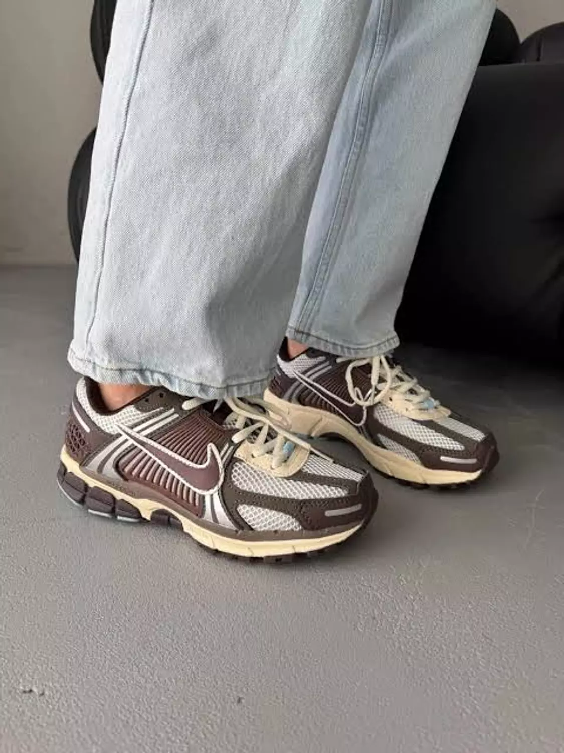 Nike Zoom Vomero 5 Brown 1
