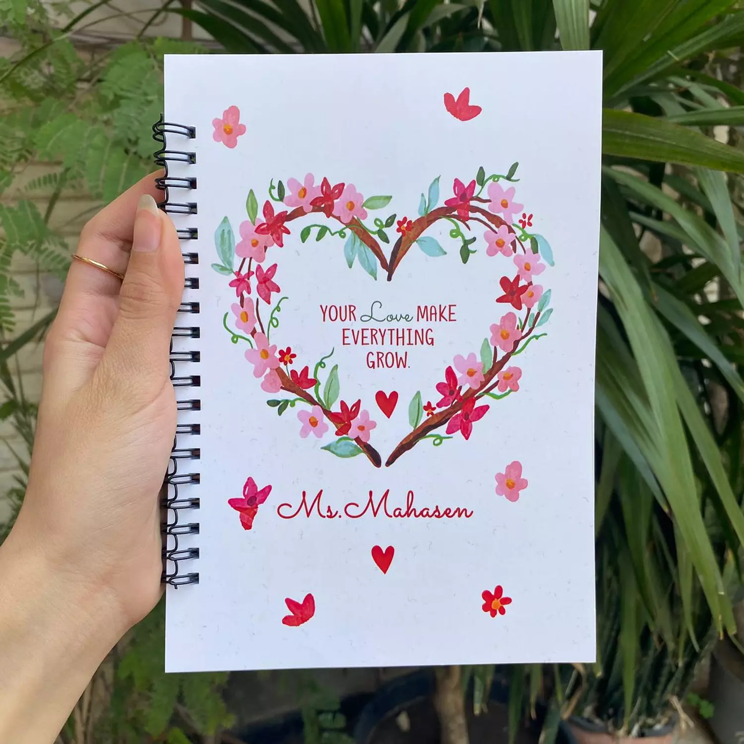 Brown Heart Flowers Gift Box     4