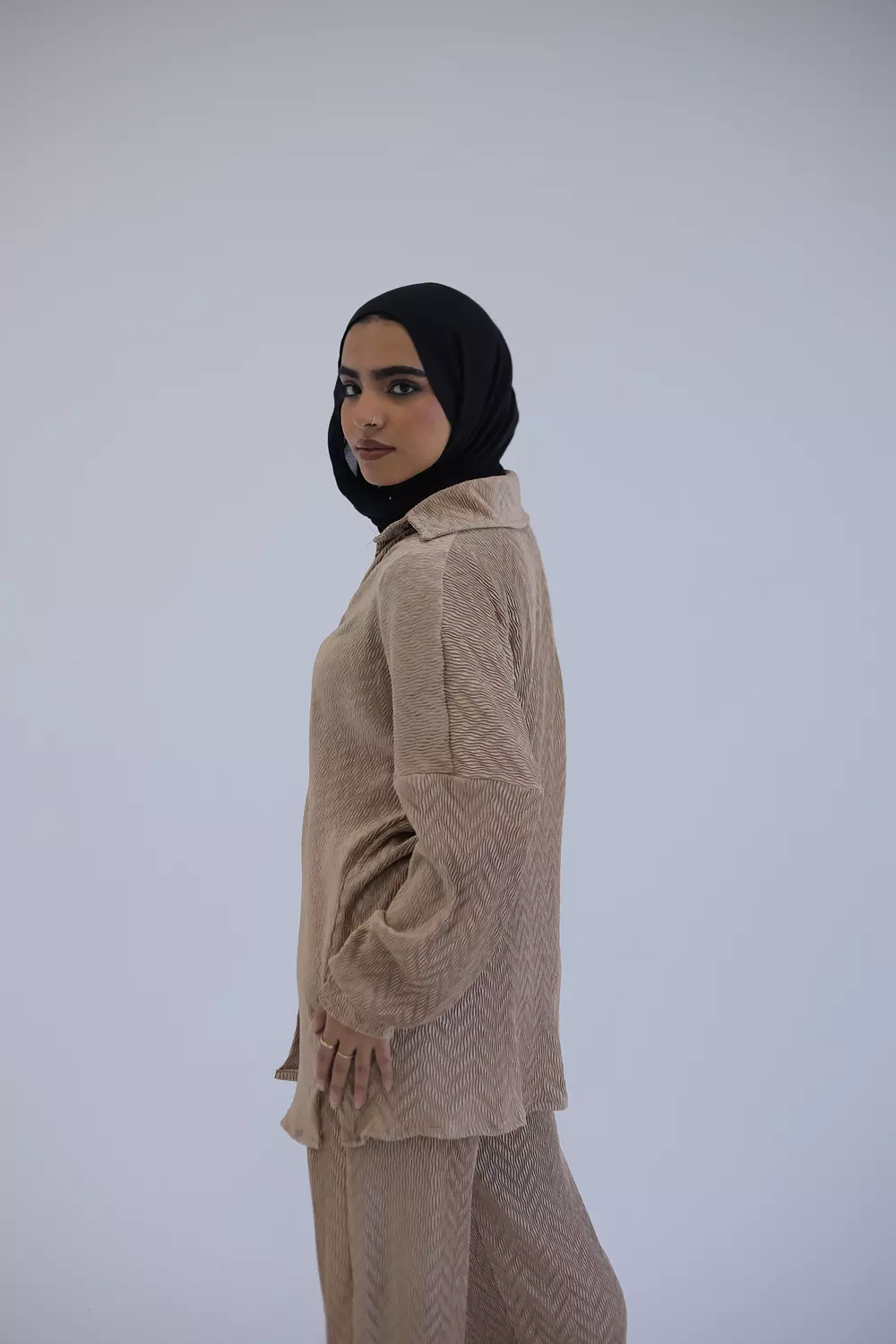 Brown wavy suit  2
